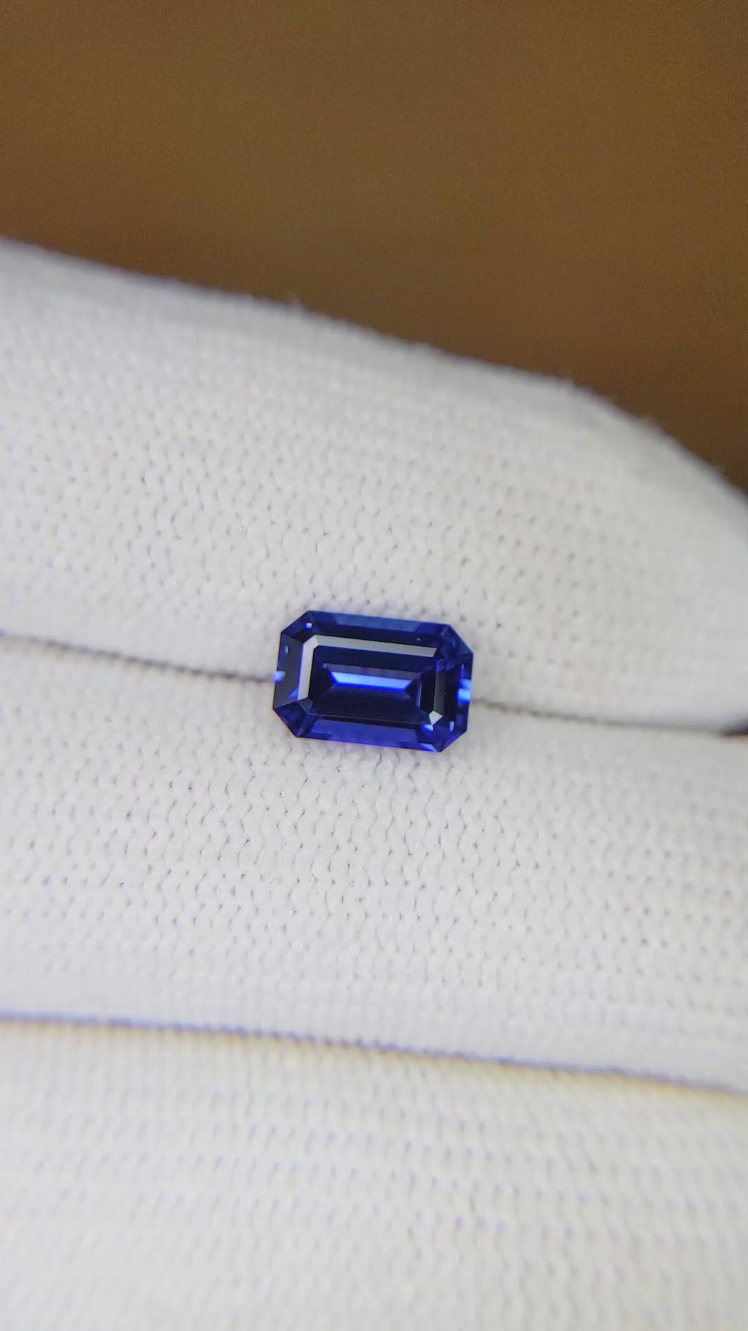 1.61 Ct. Blue Sapphire from Ceylon (Sri Lanka) Size Video