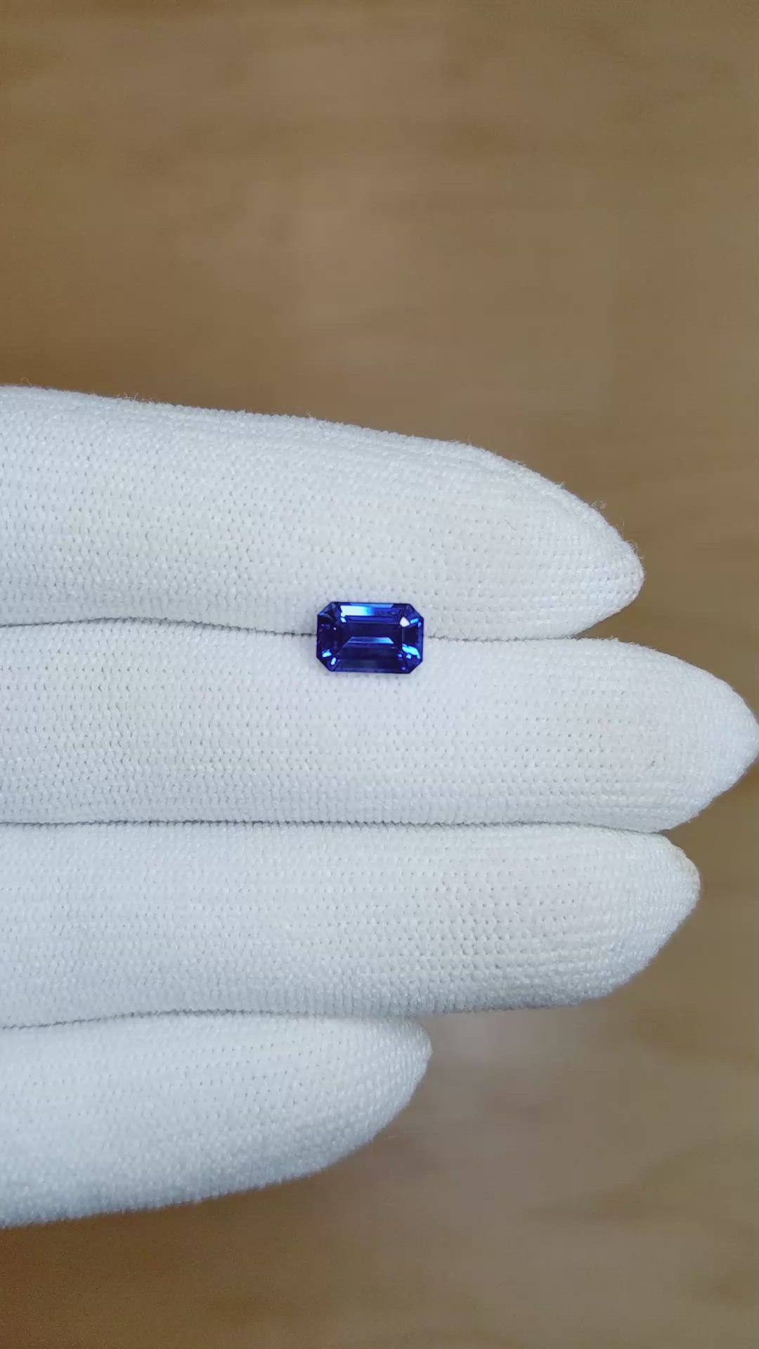 1.61 Ct. Blue Sapphire from Ceylon (Sri Lanka) Size Video