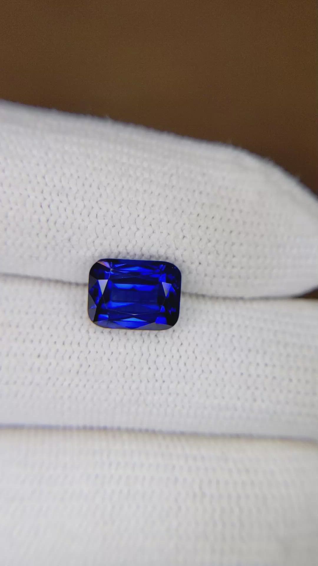 3.02 Ct. Blue Sapphire from Ceylon (Sri Lanka) Size Video