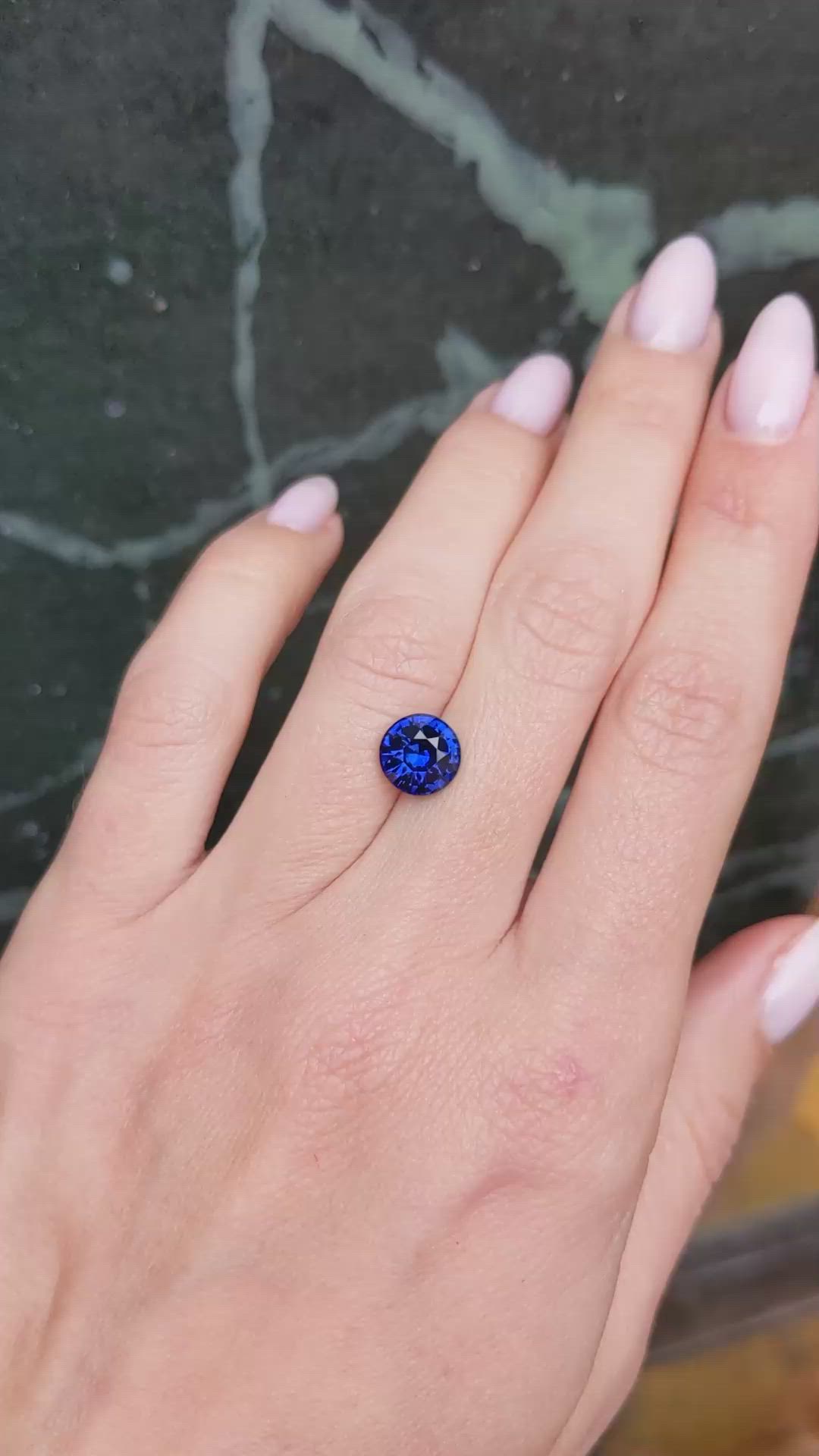 2.73 Ct. Blue Sapphire from Ceylon (Sri Lanka) Size Video