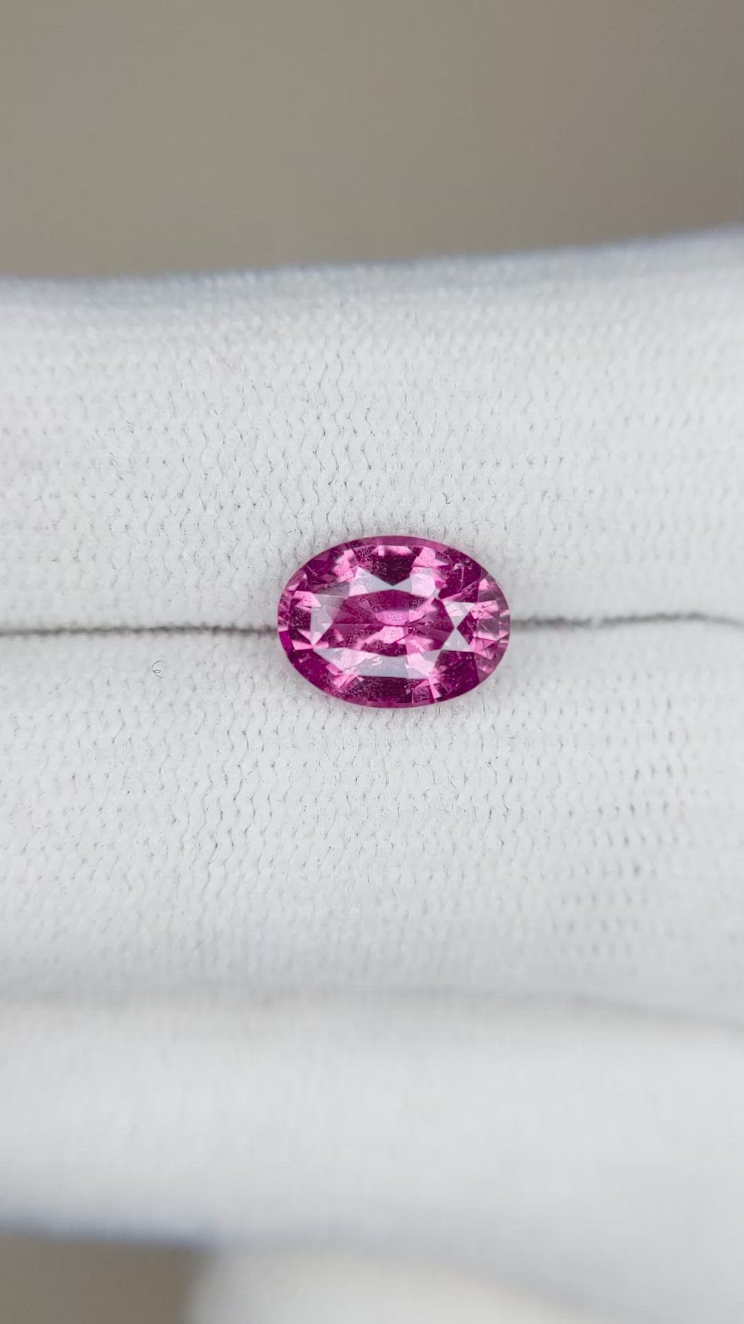 2.20 Ct. Reddish Pink Sapphire from Ceylon (Sri Lanka) Size Video