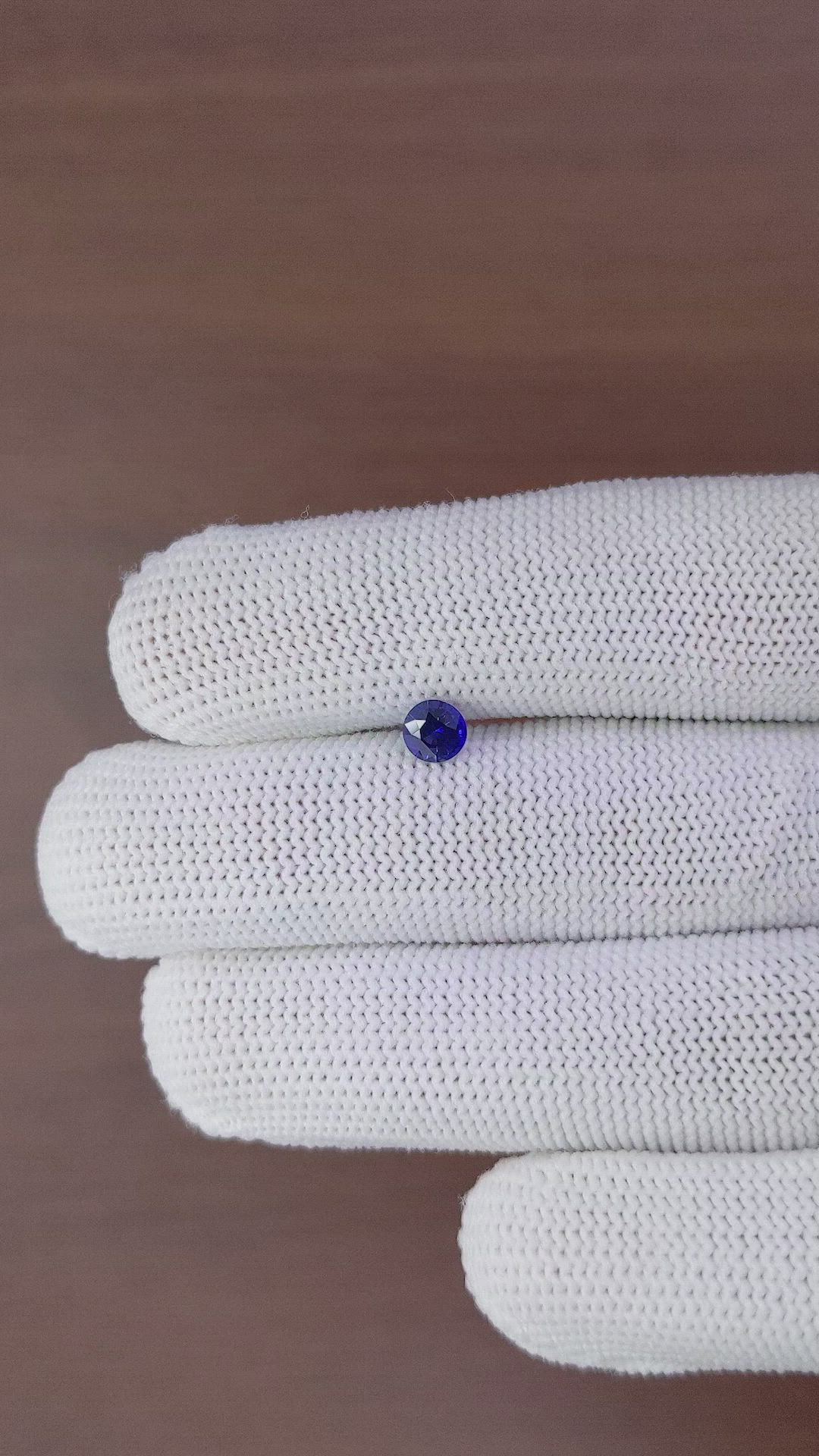 0.52 Ct. Blue Sapphire from Ceylon (Sri Lanka) Size Video