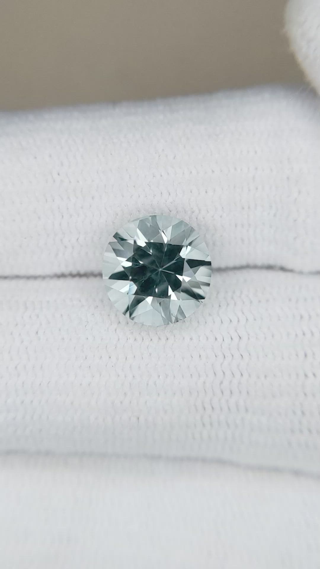 2.86 Ct. Bluish Green Sapphire from Ceylon (Sri Lanka) Size Video