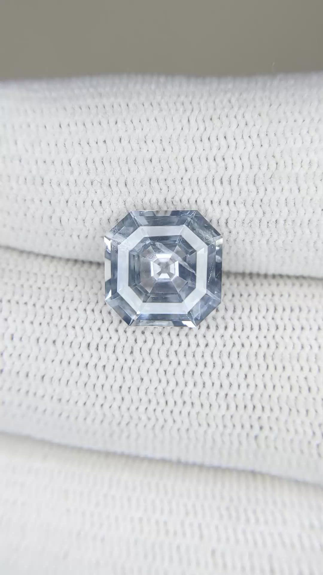 4.80 Ct. Blue Sapphire from Ceylon (Sri Lanka) Size Video