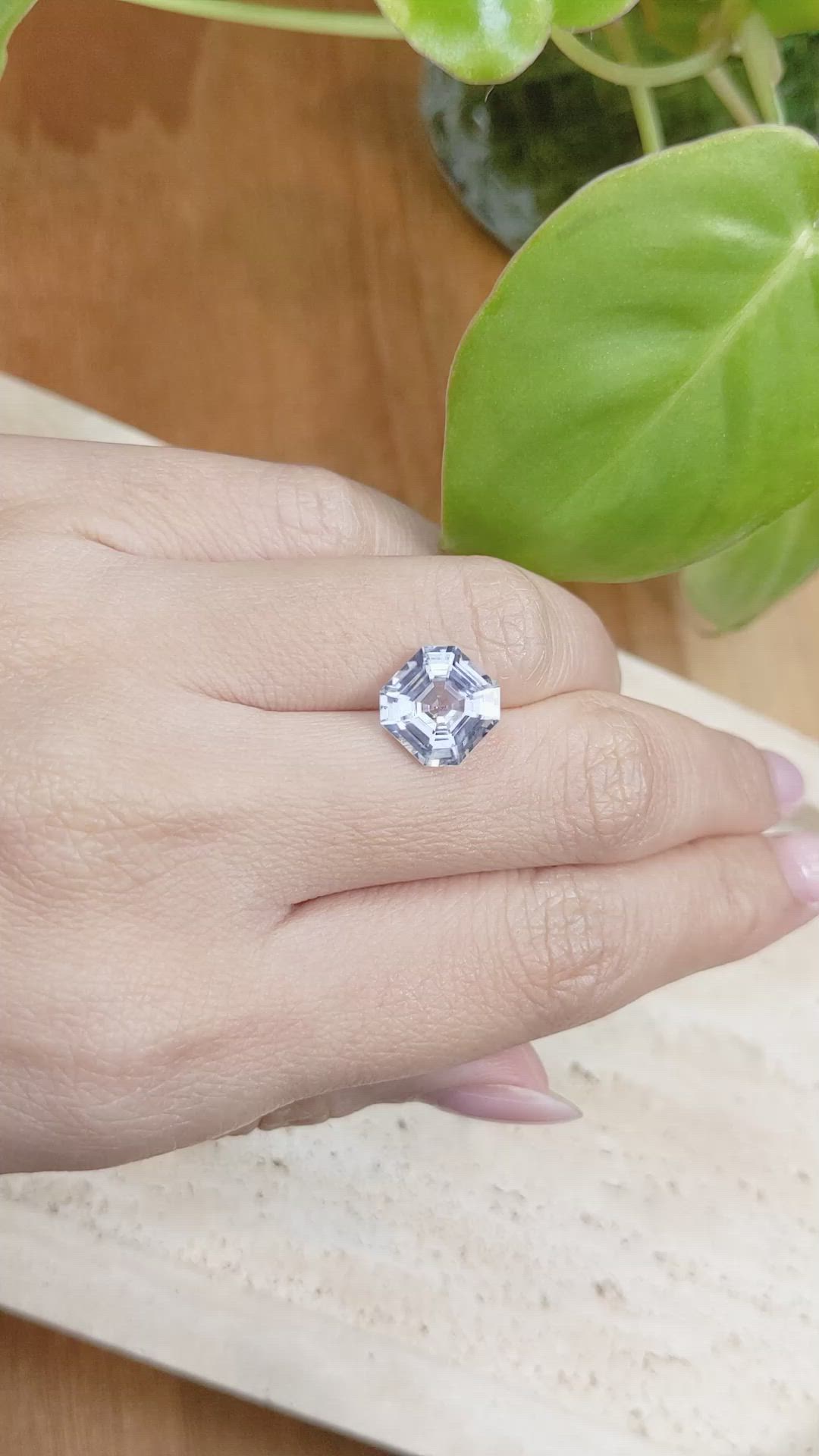 4.80 Ct. Blue Sapphire from Ceylon (Sri Lanka) Size Video