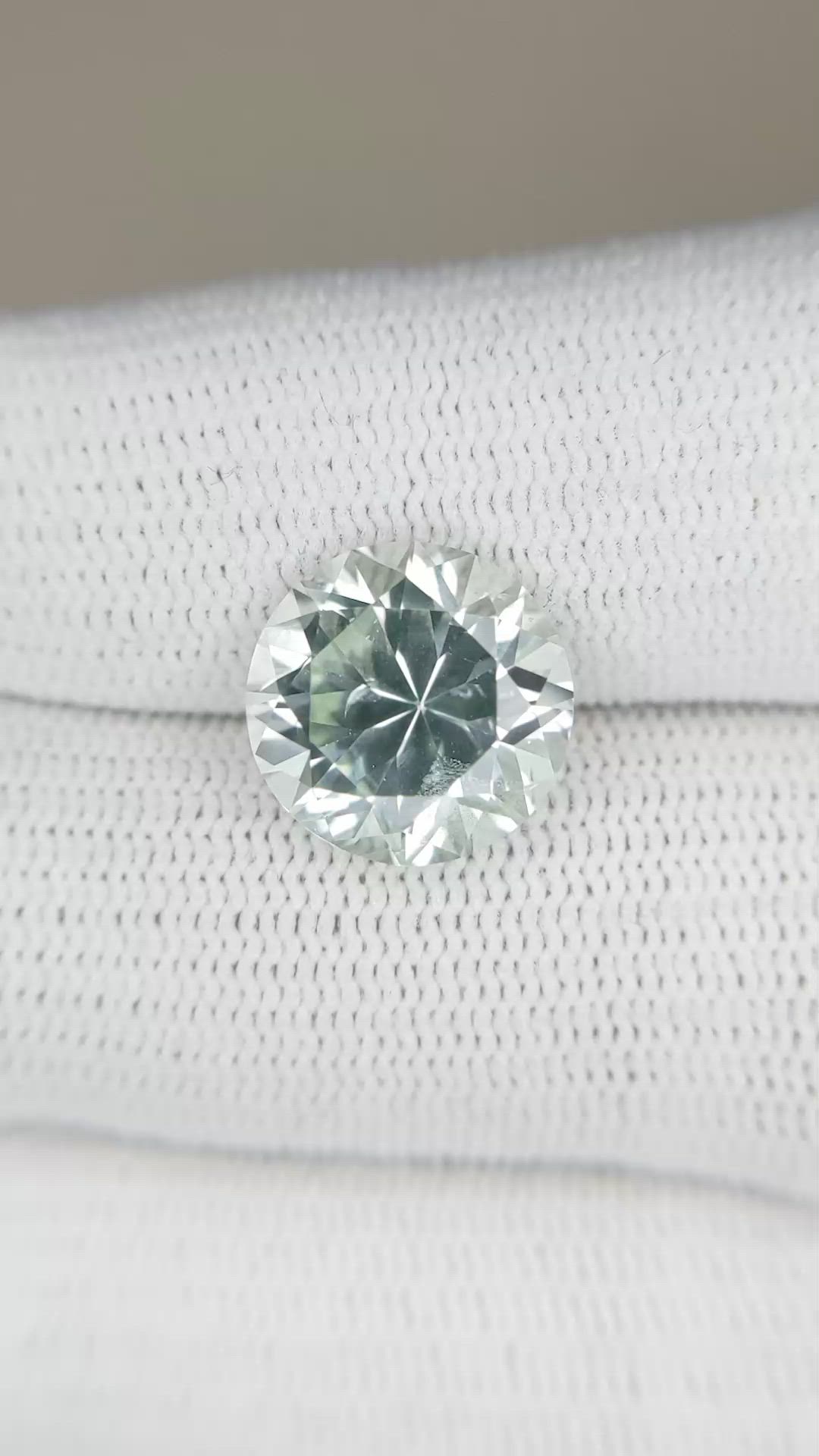 7.52 Ct. Green Sapphire from Ceylon (Sri Lanka) Size Video