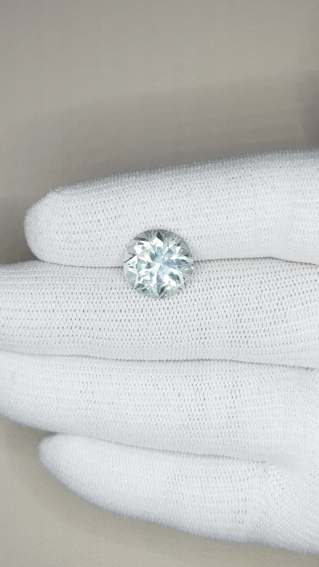 7.52 Ct. Green Sapphire from Ceylon (Sri Lanka) Size Video