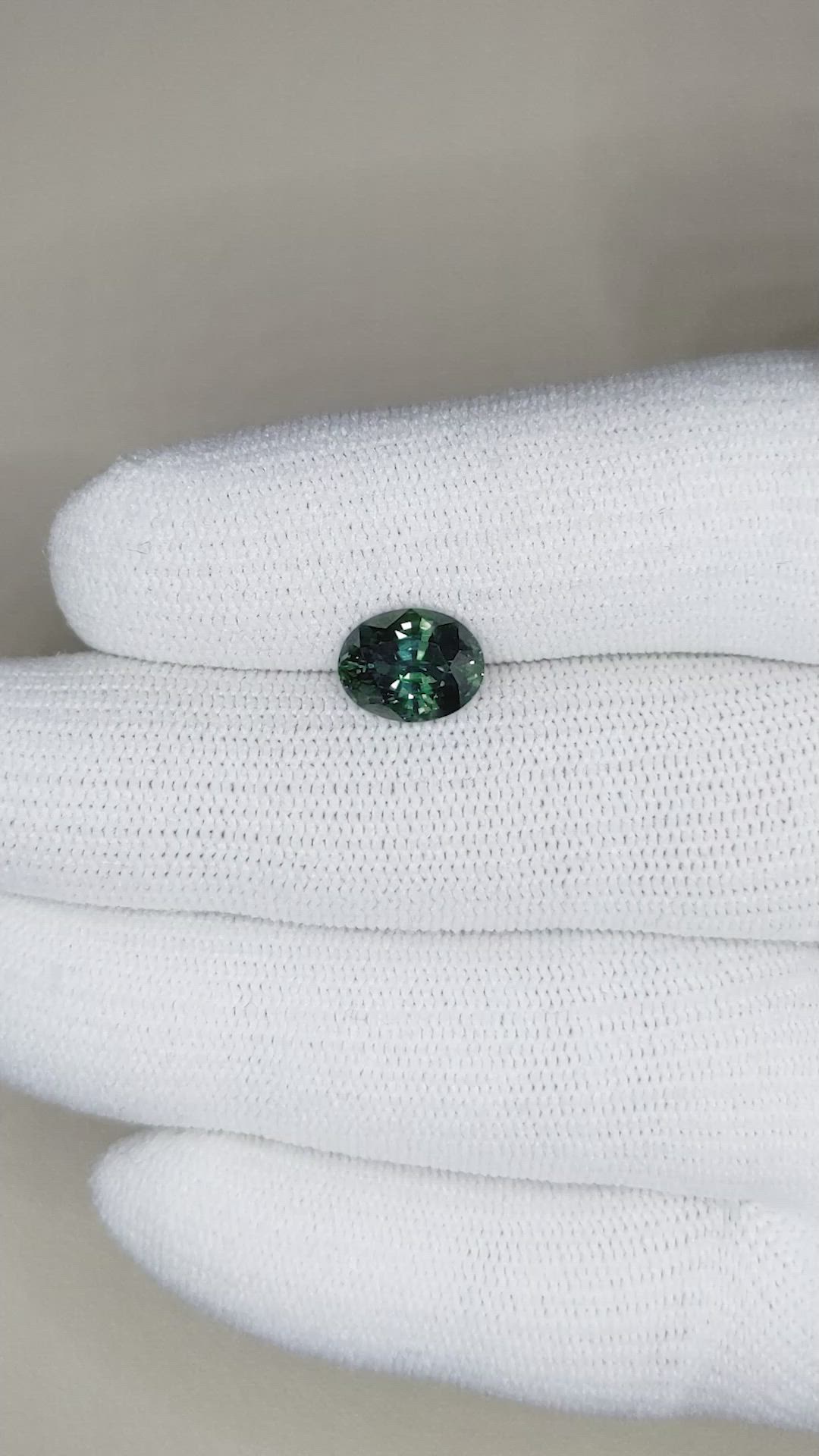 2.54 Ct. Green Sapphire from Ceylon (Sri Lanka) Size Video