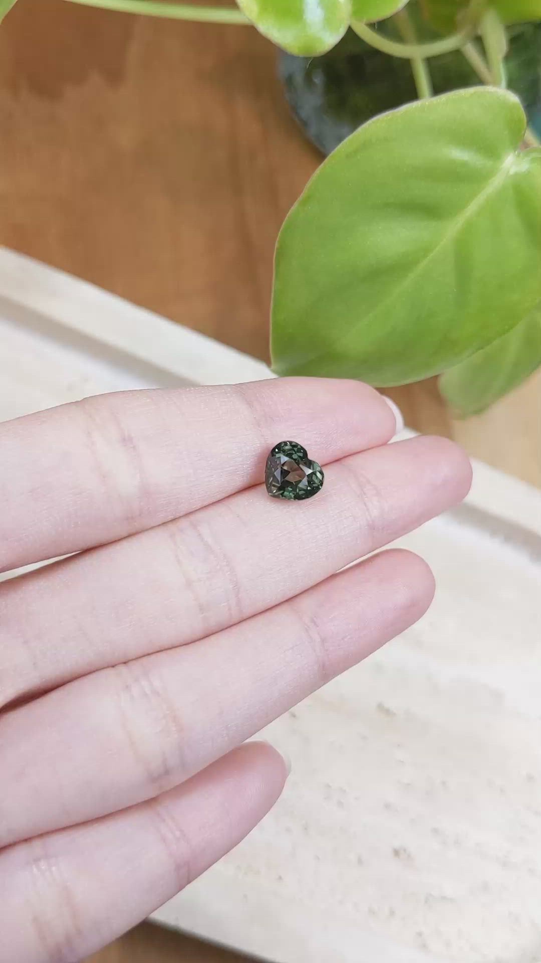 3.54 Ct. Yellowish Green Sapphire from Ceylon (Sri Lanka) Size Video