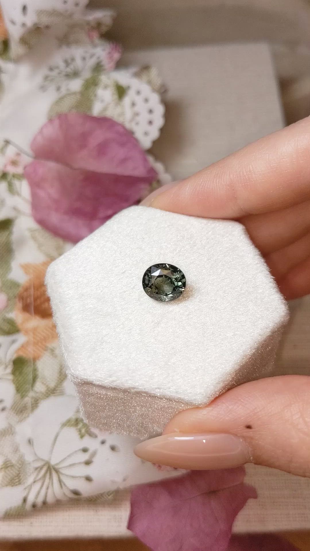 3.11 Ct. Grey Sapphire from Ceylon (Sri Lanka) Size Video