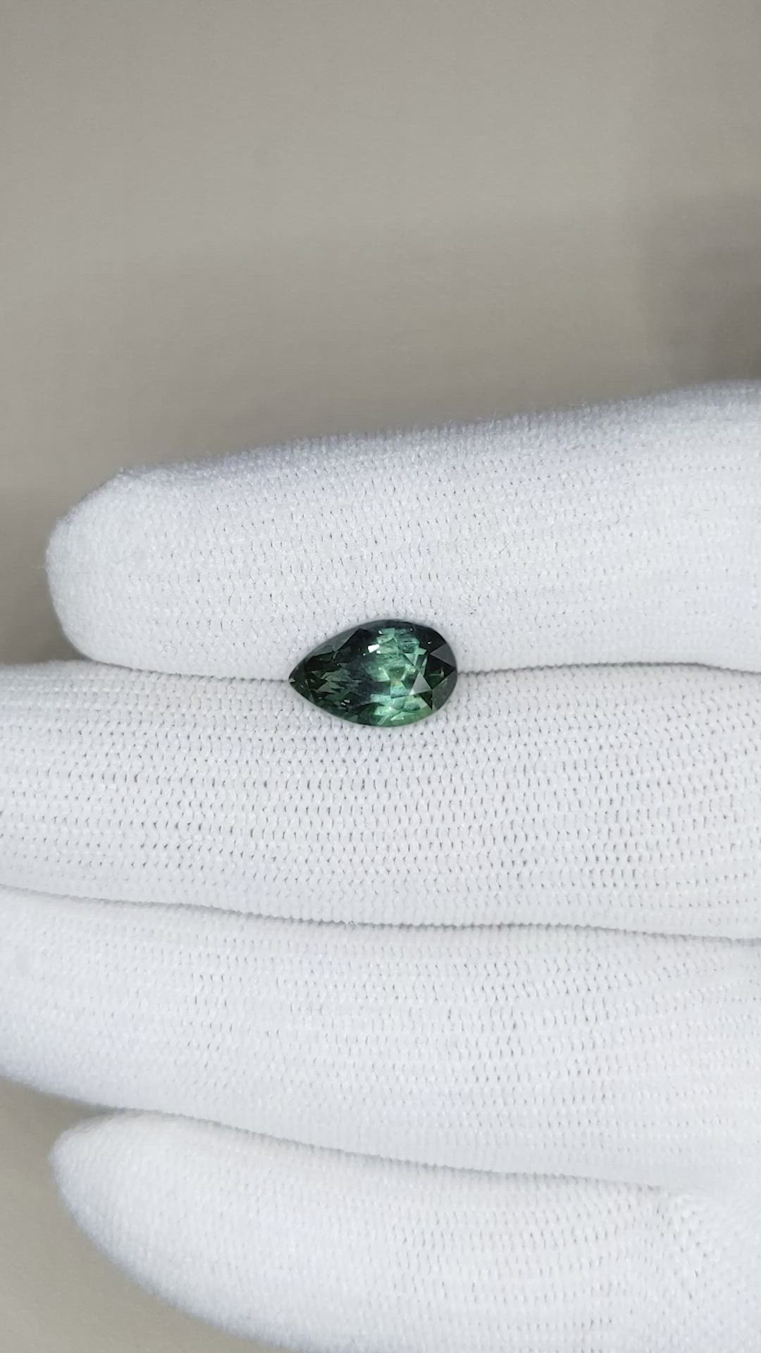 3.22 Ct. Bluish Green Sapphire from Ceylon (Sri Lanka) Size Video