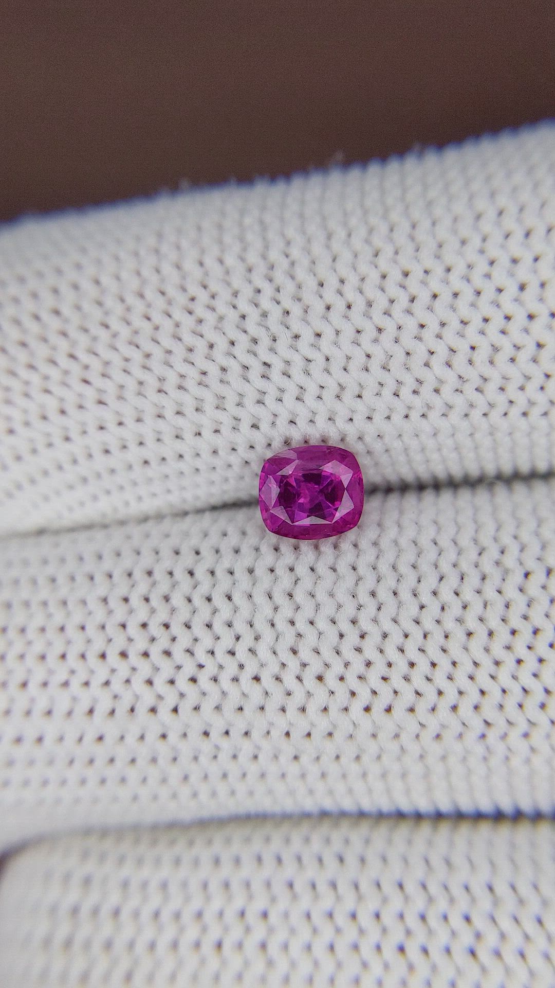 0.88 Ct. Pinkish Purple Sapphire from Ceylon (Sri Lanka) Size Video