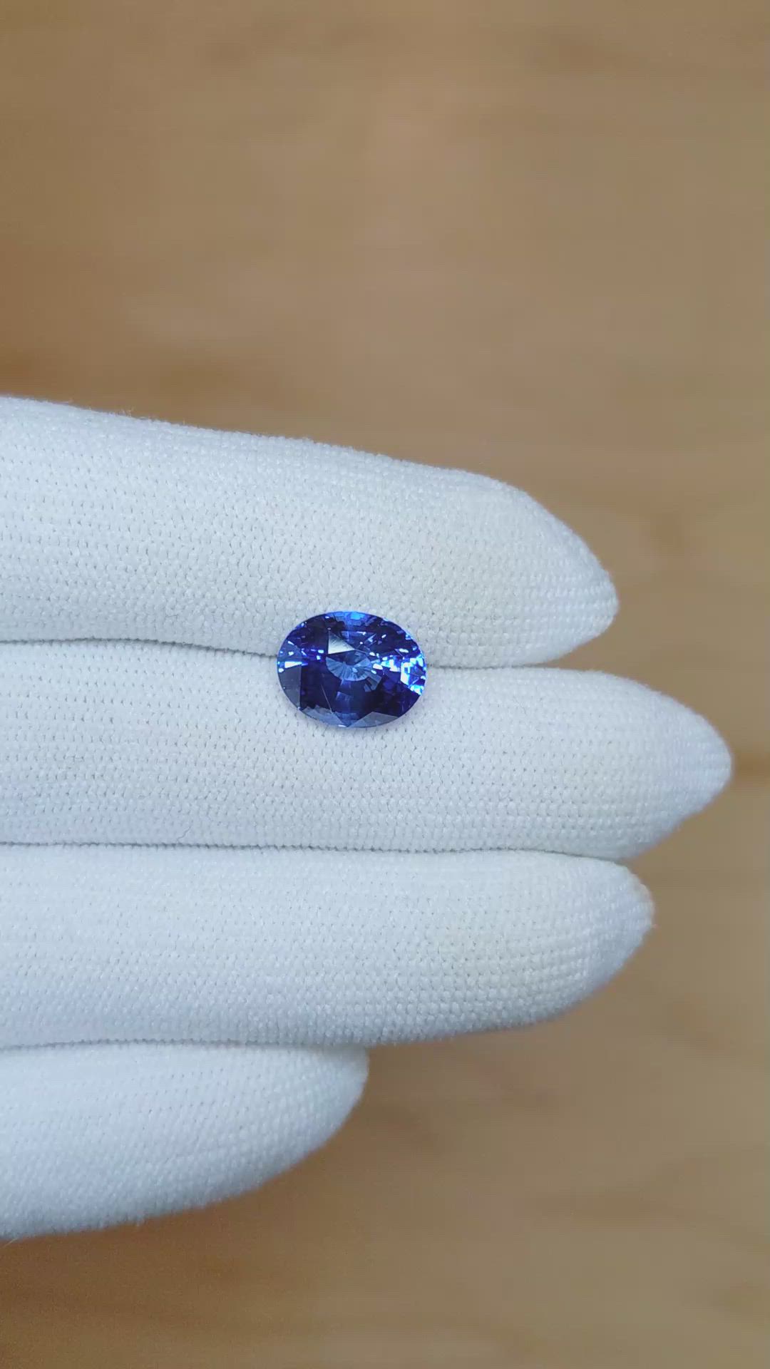 4.53 Ct. Blue Sapphire from Ceylon (Sri Lanka) Size Video