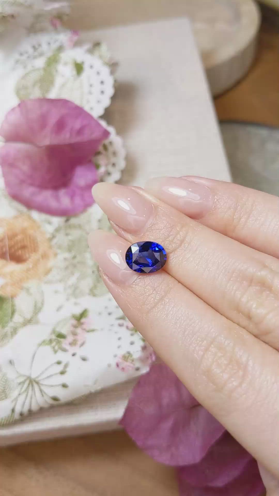 3.52 Ct. Blue Sapphire from Ceylon (Sri Lanka) Size Video
