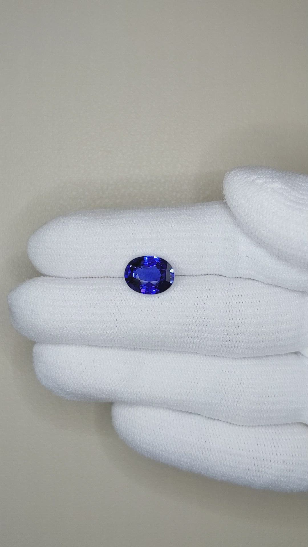 3.52 Ct. Blue Sapphire from Ceylon (Sri Lanka) Size Video