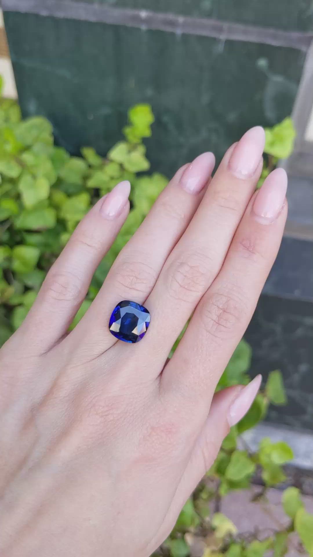 7.12 Ct. Blue Sapphire from Madagascar Size Video
