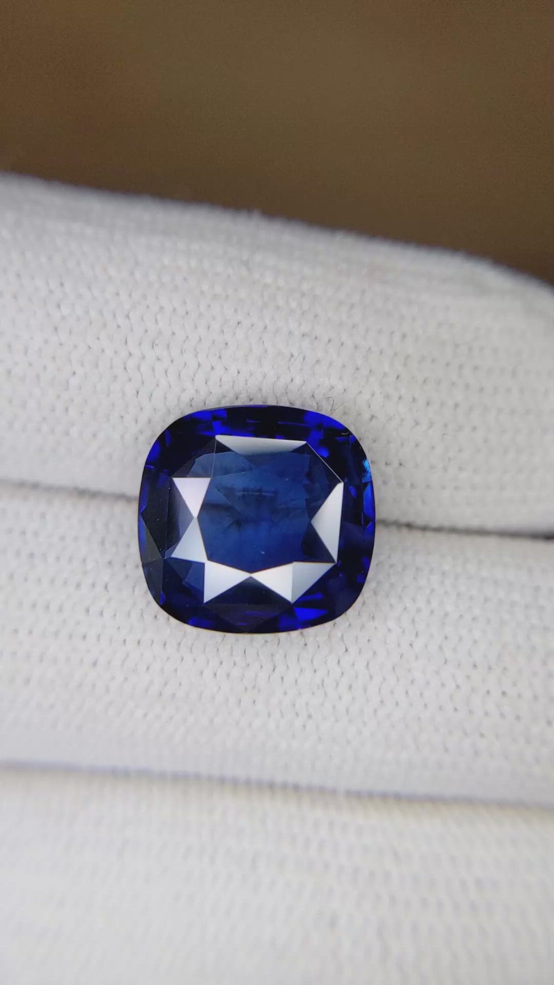 7.12 Ct. Blue Sapphire from Madagascar Size Video