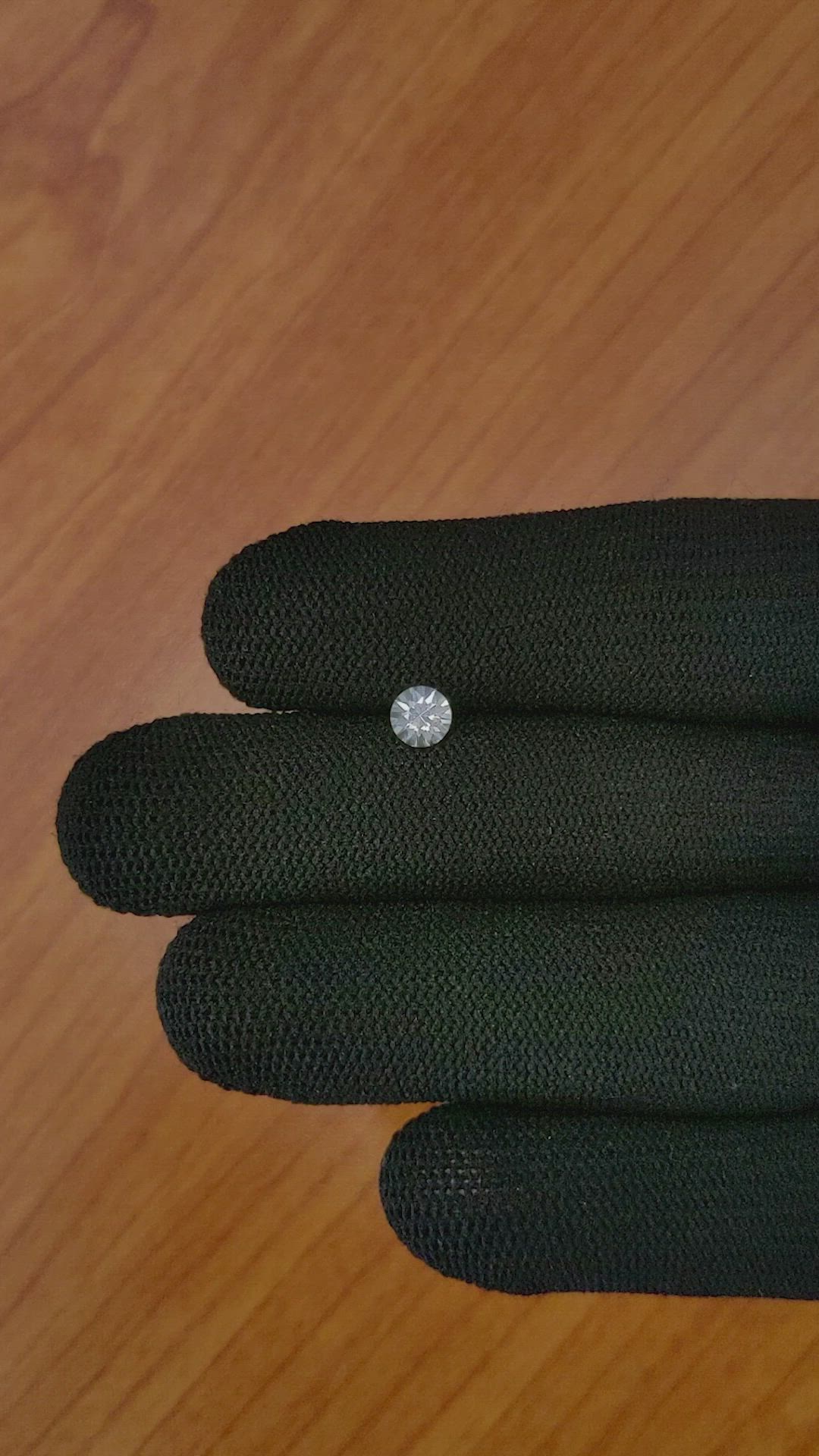 0.55 Ct. White Sapphire from Ceylon (Sri Lanka) Size Video