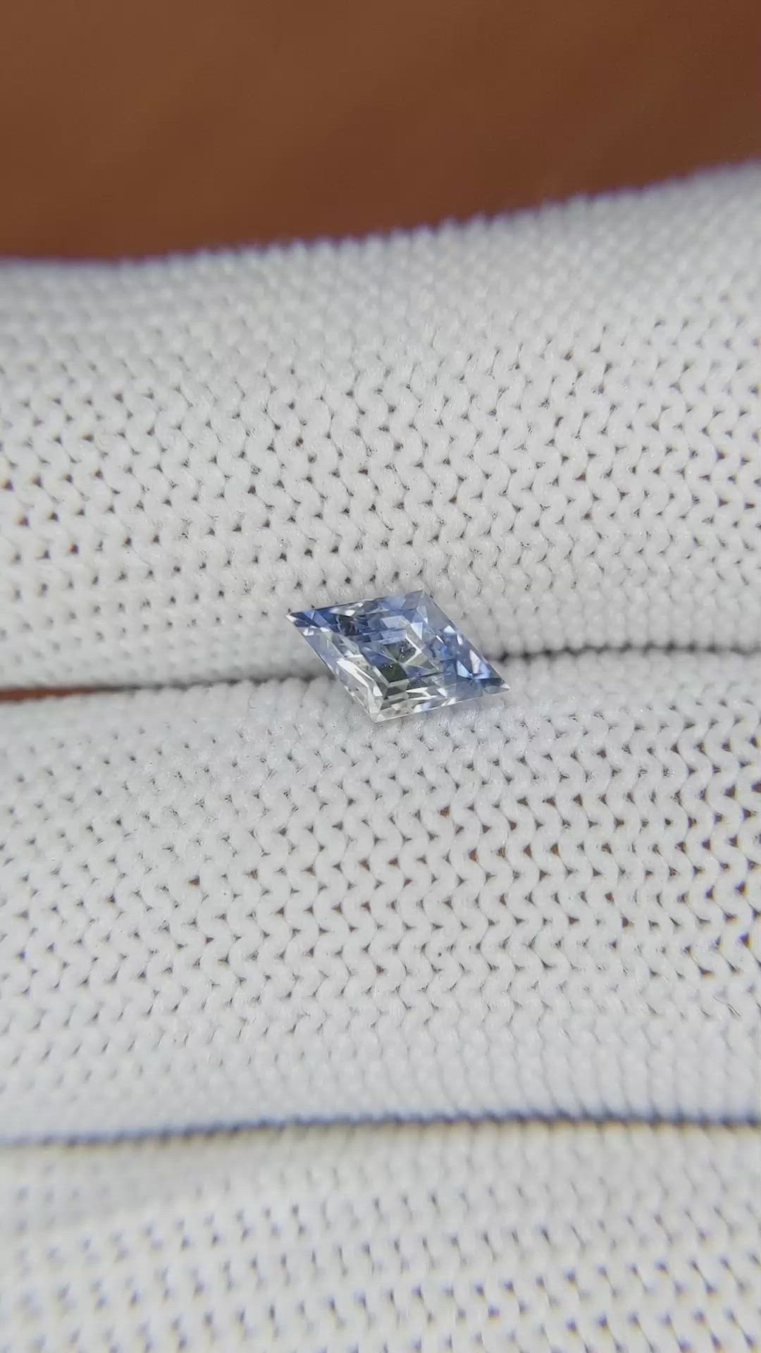0.97 Ct. Bi Color Sapphire from Ceylon (Sri Lanka) Size Video