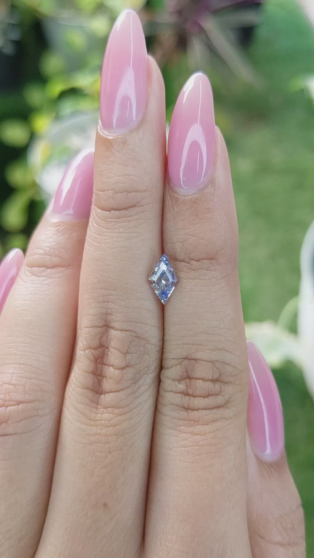 0.97 Ct. Bi Color Sapphire from Ceylon (Sri Lanka) Size Video