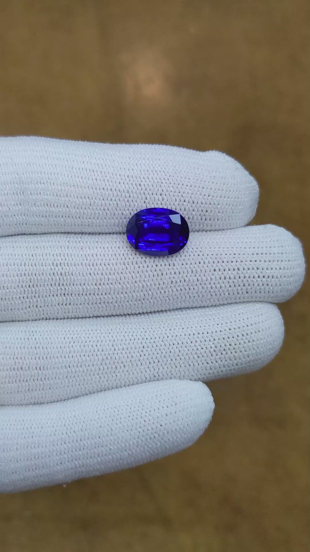5.45 Ct. Blue Sapphire from Ceylon (Sri Lanka) Size Video
