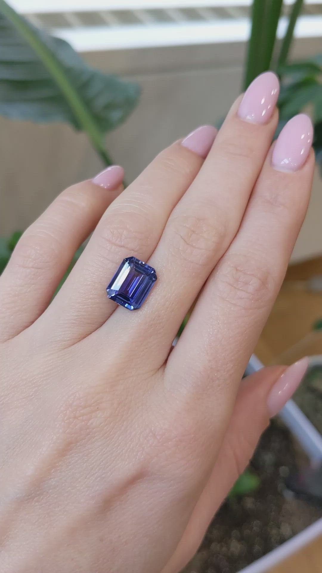 5.06 Ct. Blue Sapphire from Ceylon (Sri Lanka) Size Video