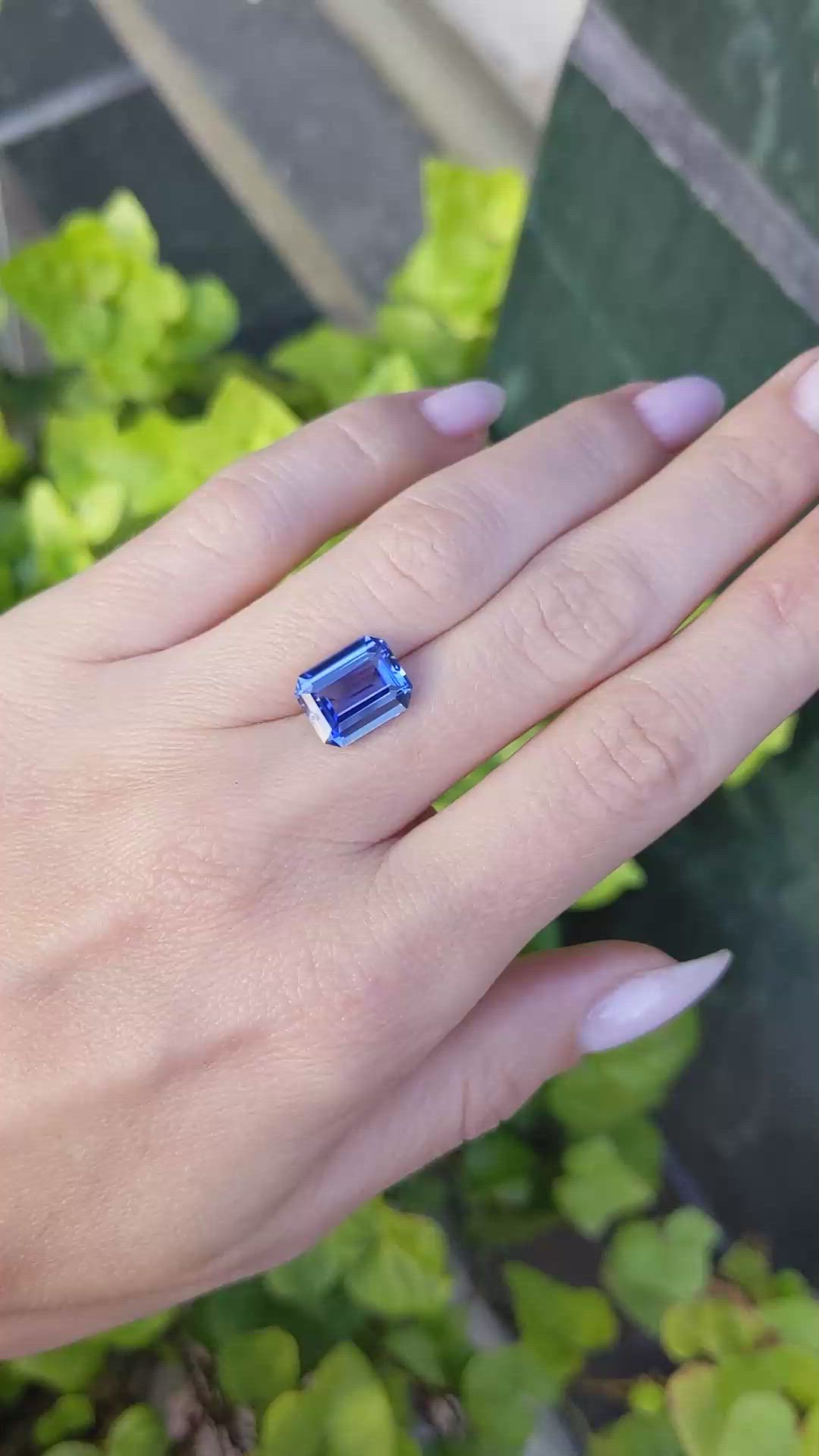 5.06 Ct. Blue Sapphire from Ceylon (Sri Lanka) Size Video