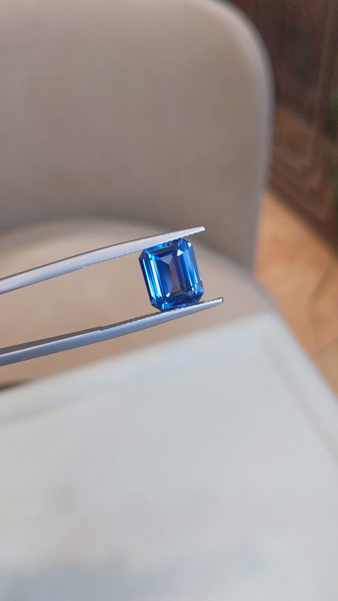 5.06 Ct. Blue Sapphire from Ceylon (Sri Lanka) Size Video