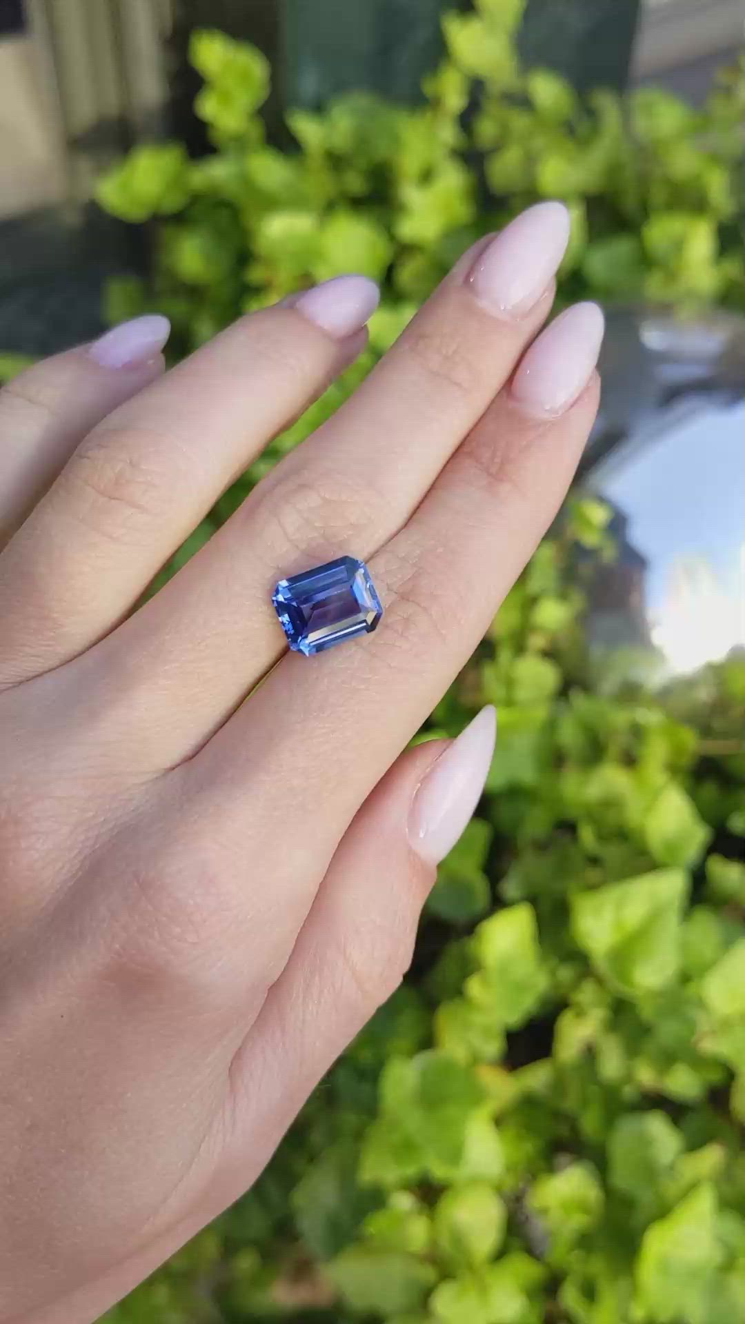 5.06 Ct. Blue Sapphire from Ceylon (Sri Lanka) Size Video