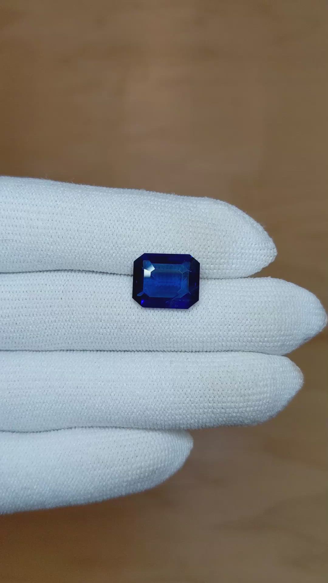 5.05 Ct. Blue Sapphire from Ceylon (Sri Lanka) Size Video