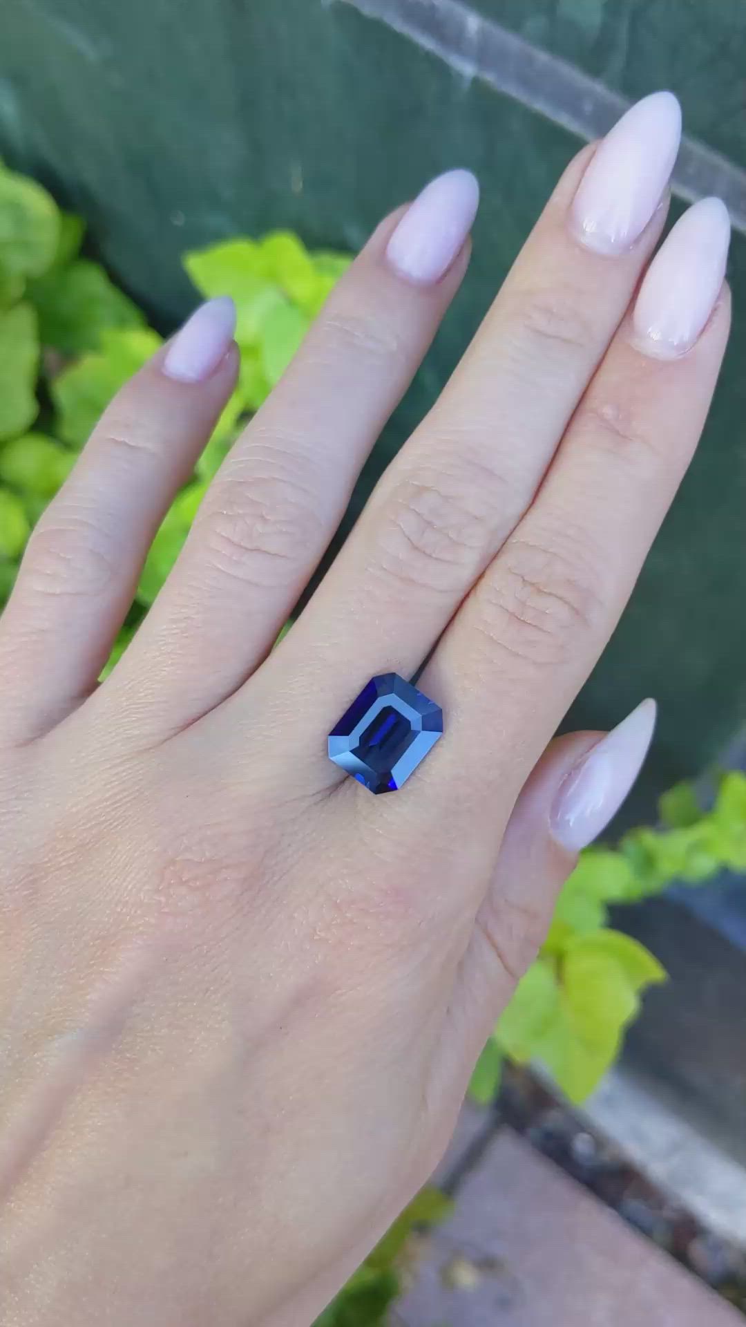 5.05 Ct. Blue Sapphire from Ceylon (Sri Lanka) Size Video