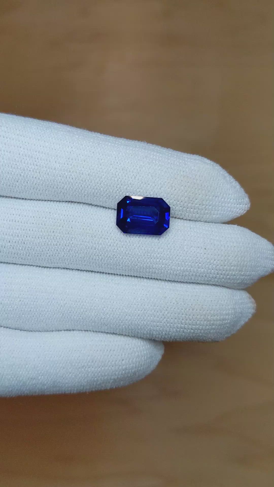 5.03 Ct. Blue Sapphire from Ceylon (Sri Lanka) Size Video