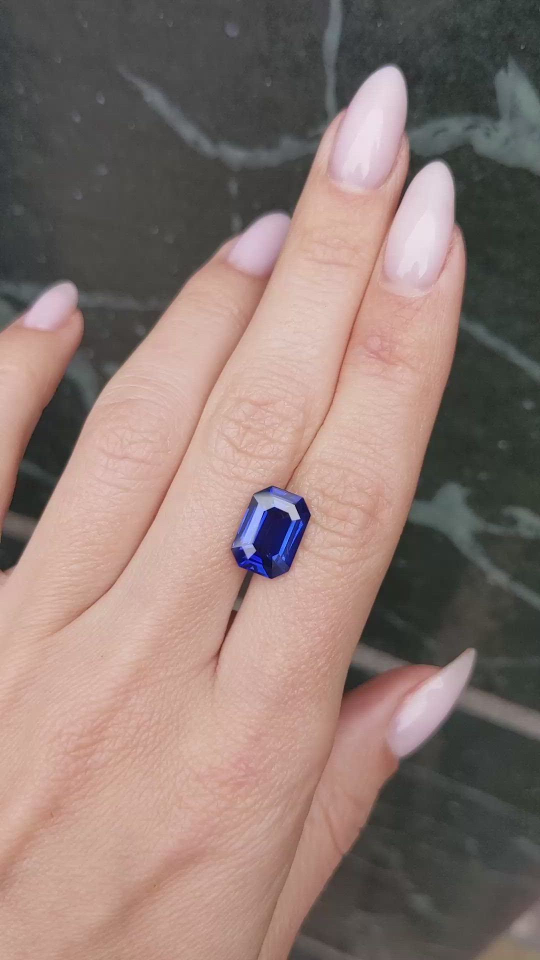 5.03 Ct. Blue Sapphire from Ceylon (Sri Lanka) Size Video