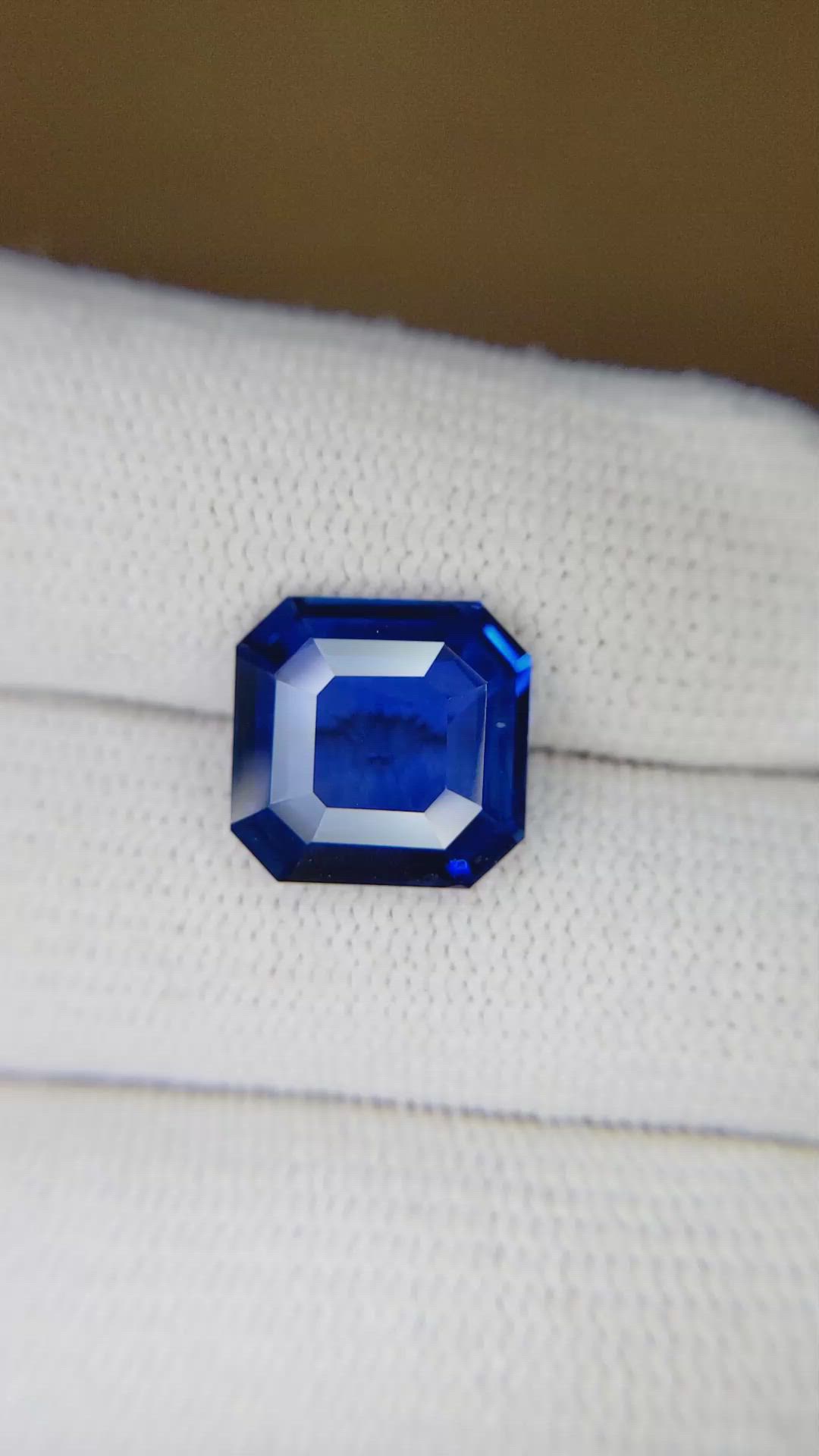 5.36 Ct. Blue Sapphire from Ceylon (Sri Lanka) Size Video