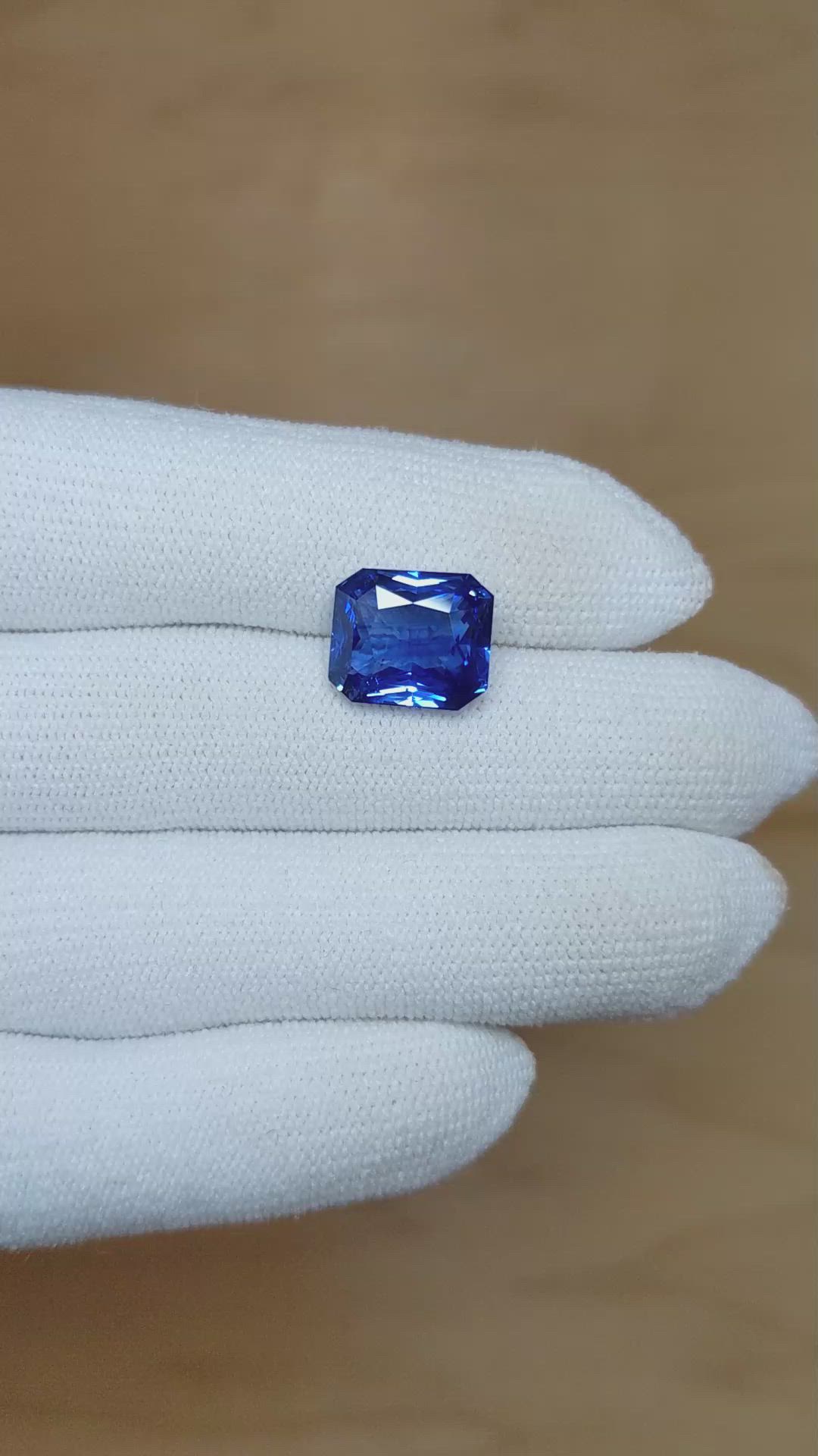 7.54 Ct. Blue Sapphire from Ceylon (Sri Lanka) Size Video