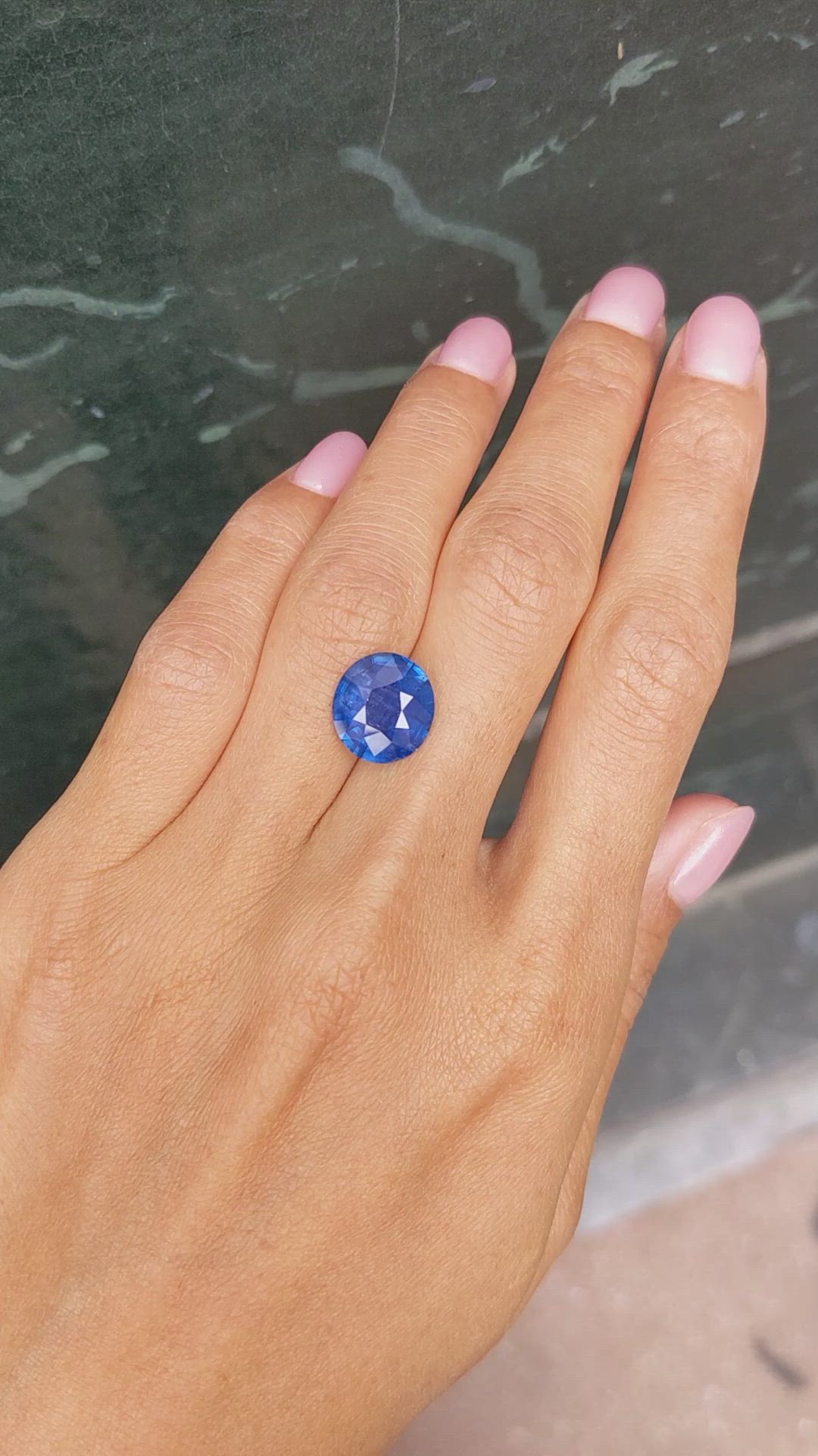 6.03 Ct. Blue Sapphire from Ceylon (Sri Lanka) Size Video