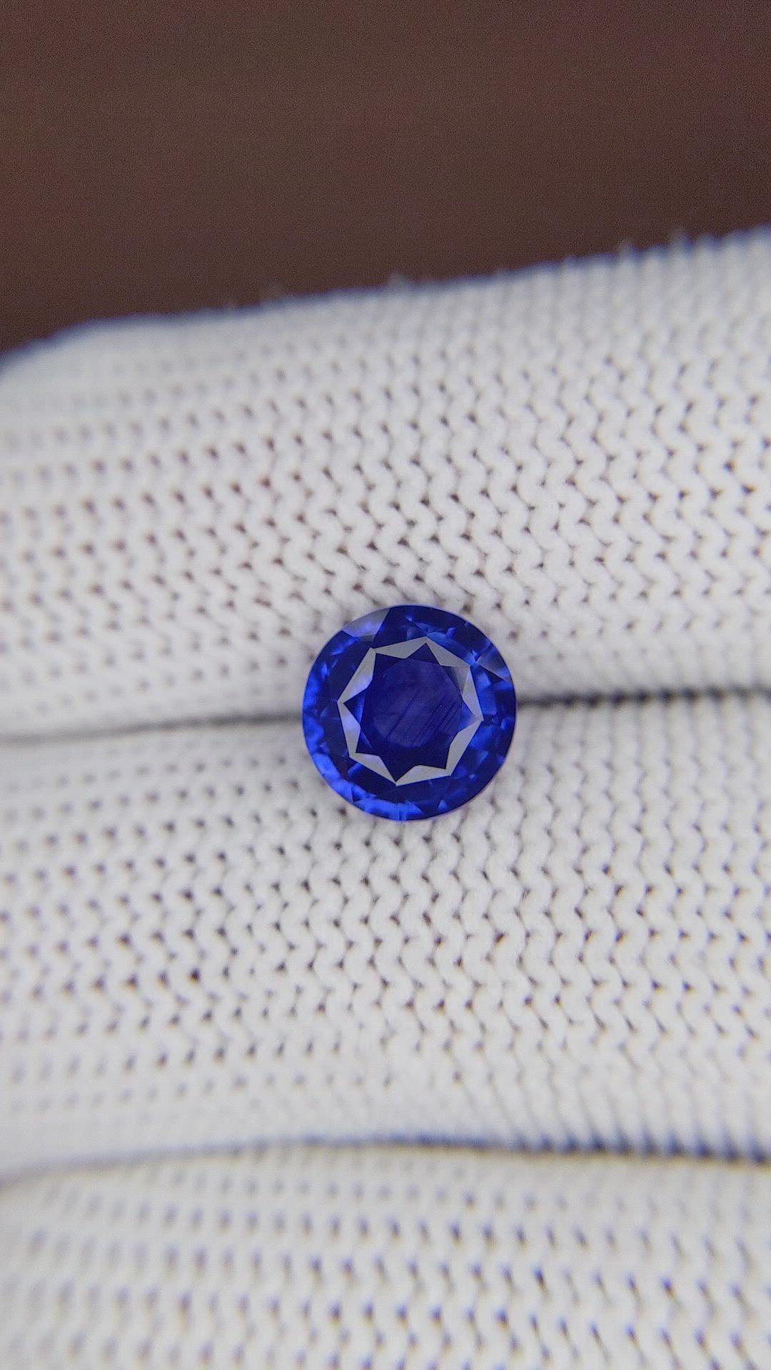 2.55 Ct. Blue Sapphire from Ceylon (Sri Lanka) Size Video
