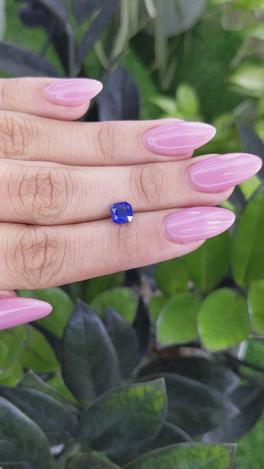 1.39 Ct. Blue Sapphire from Ceylon (Sri Lanka) Size Video