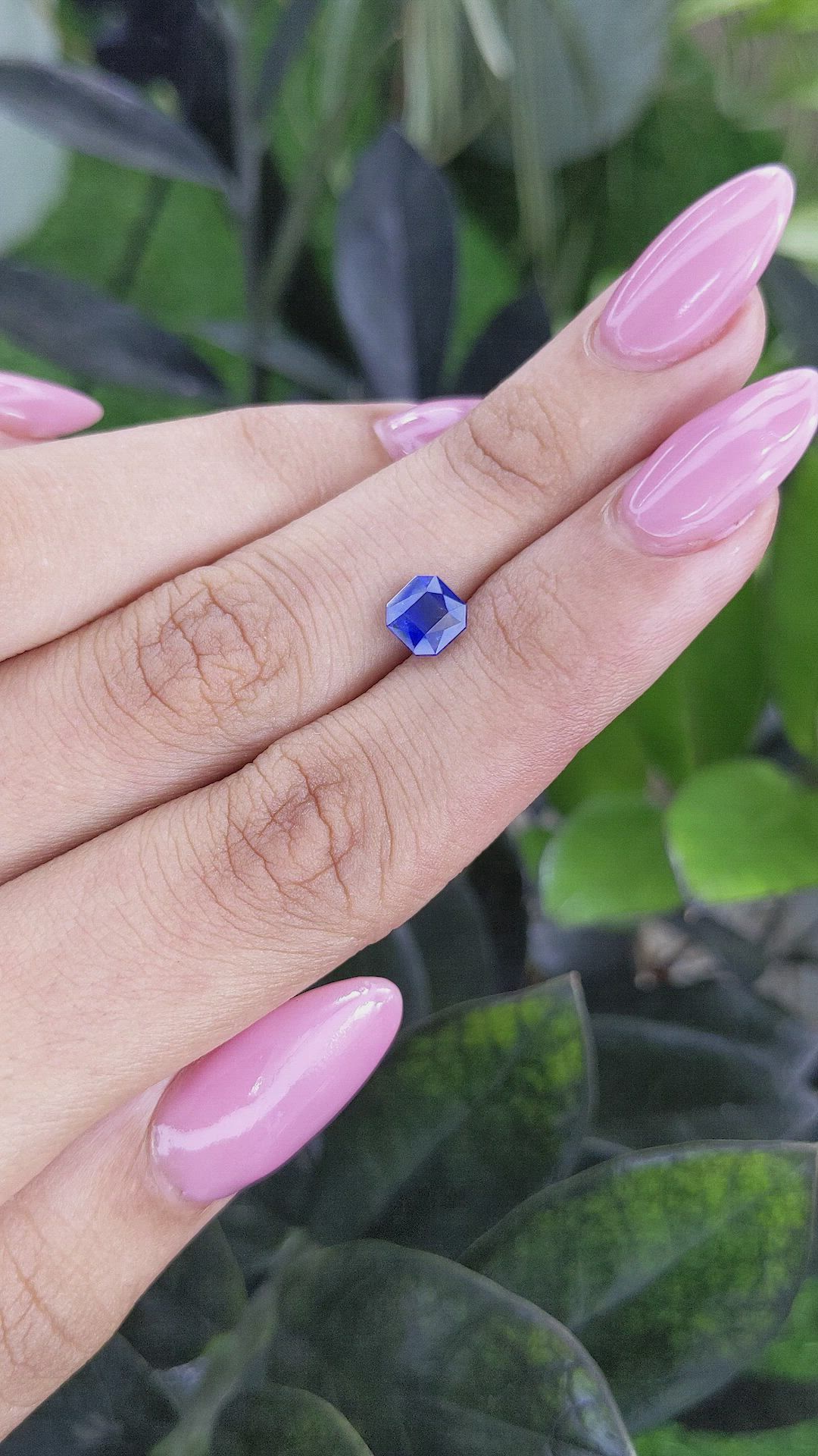 1.39 Ct. Blue Sapphire from Ceylon (Sri Lanka) Size Video