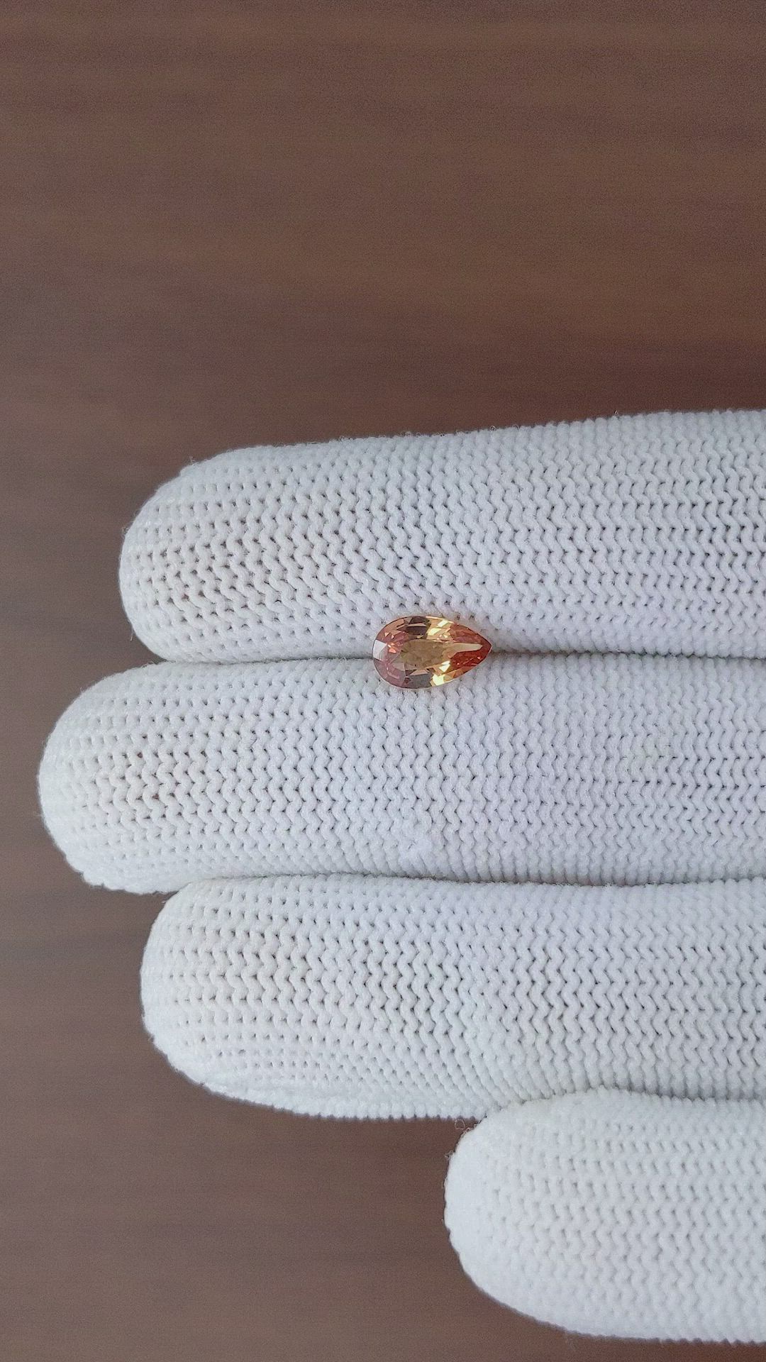 1.14 Ct. Padparadscha Sapphire from Ceylon (Sri Lanka) Size Video
