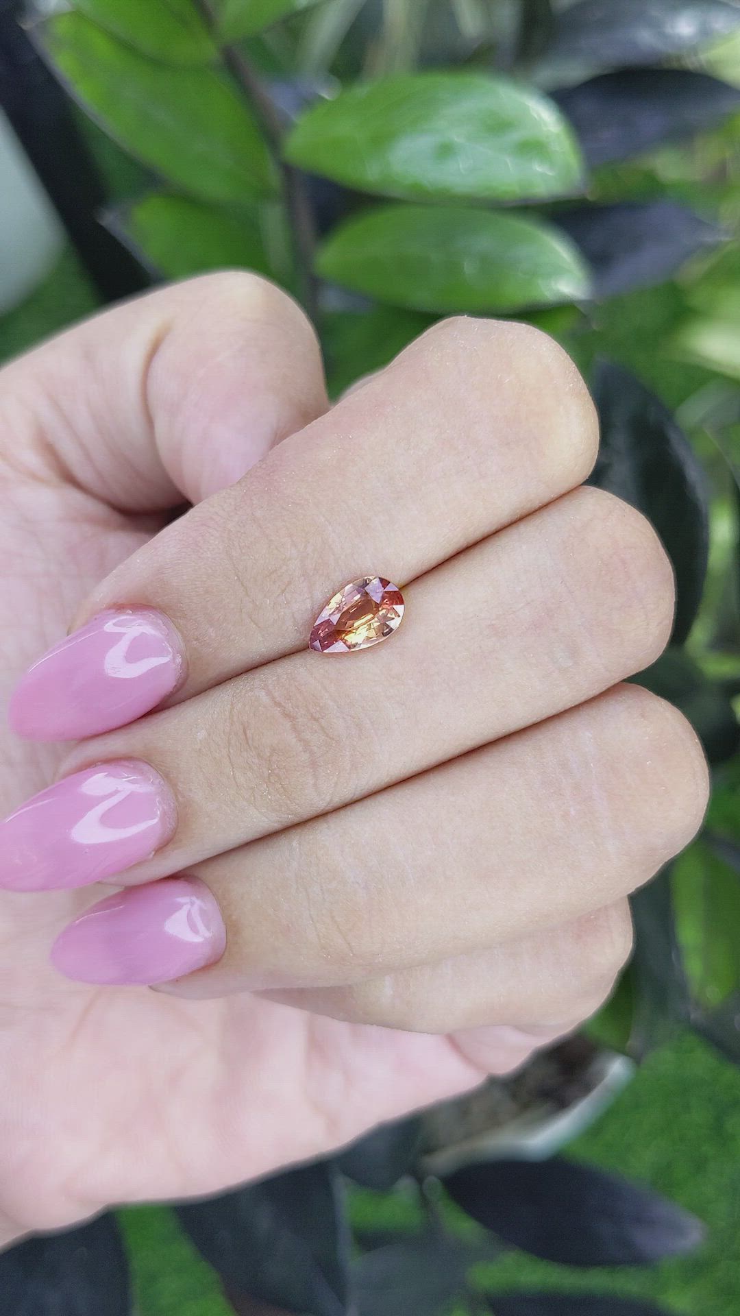 1.14 Ct. Padparadscha Sapphire from Ceylon (Sri Lanka) Size Video