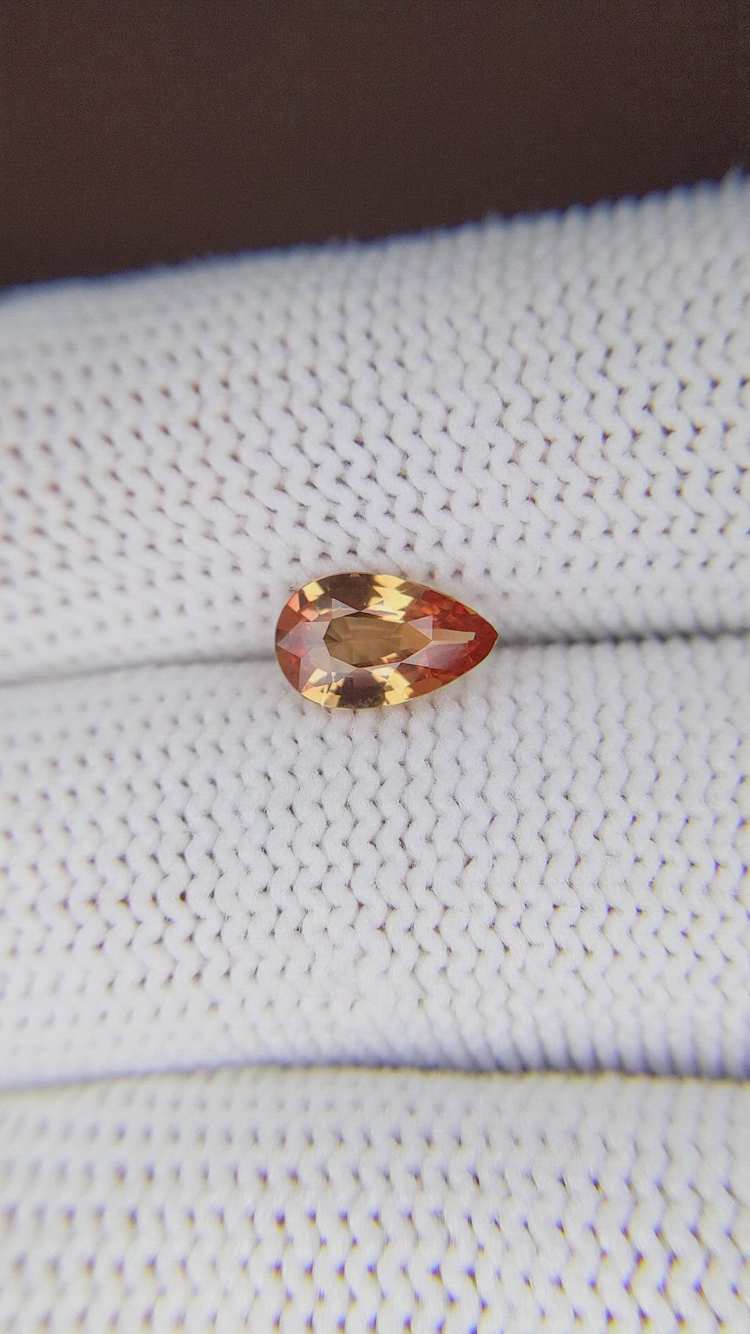 1.14 Ct. Padparadscha Sapphire from Ceylon (Sri Lanka) Size Video