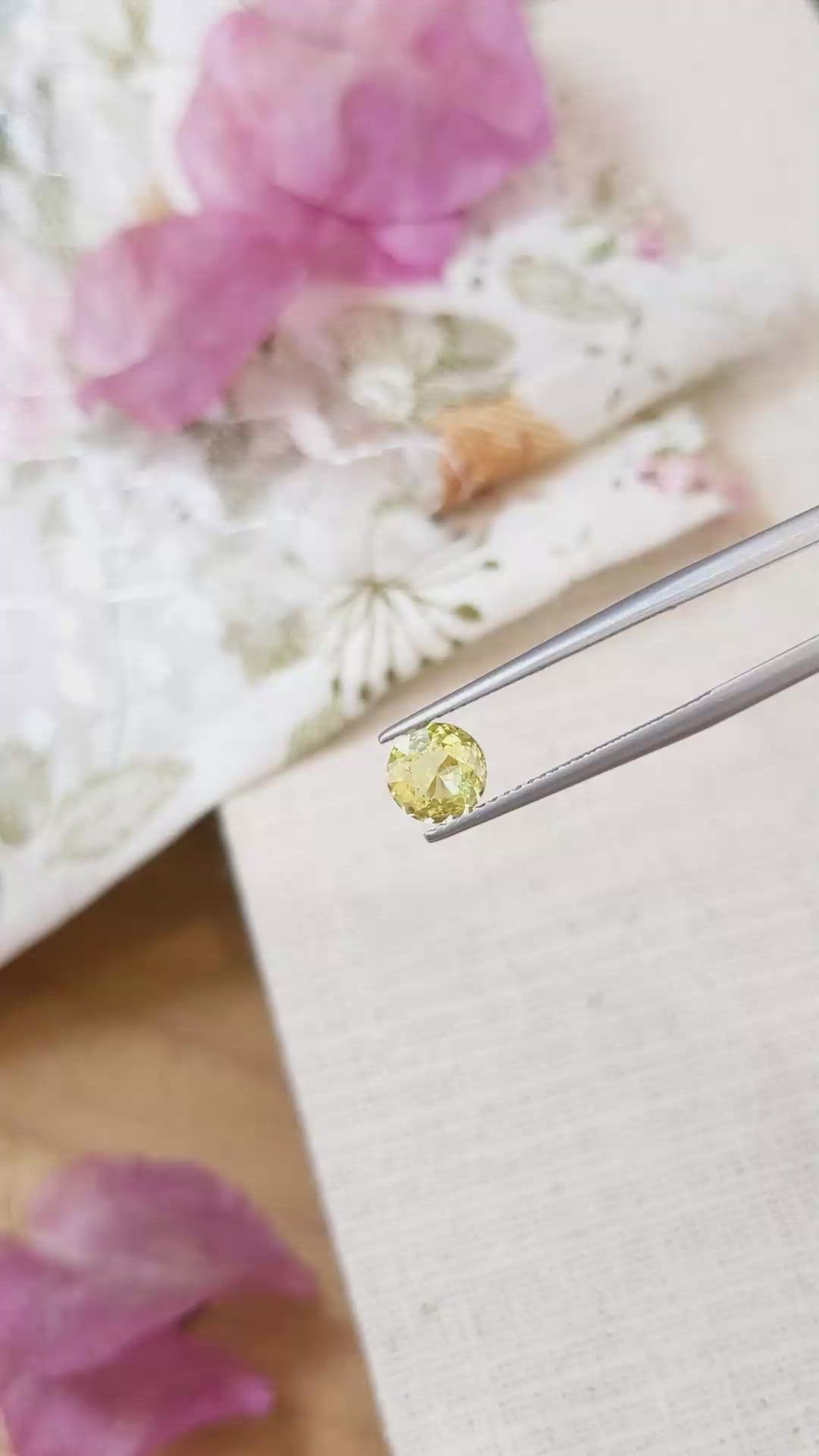 1.08 Ct. Yellow Sapphire from Ceylon (Sri Lanka) Size Video