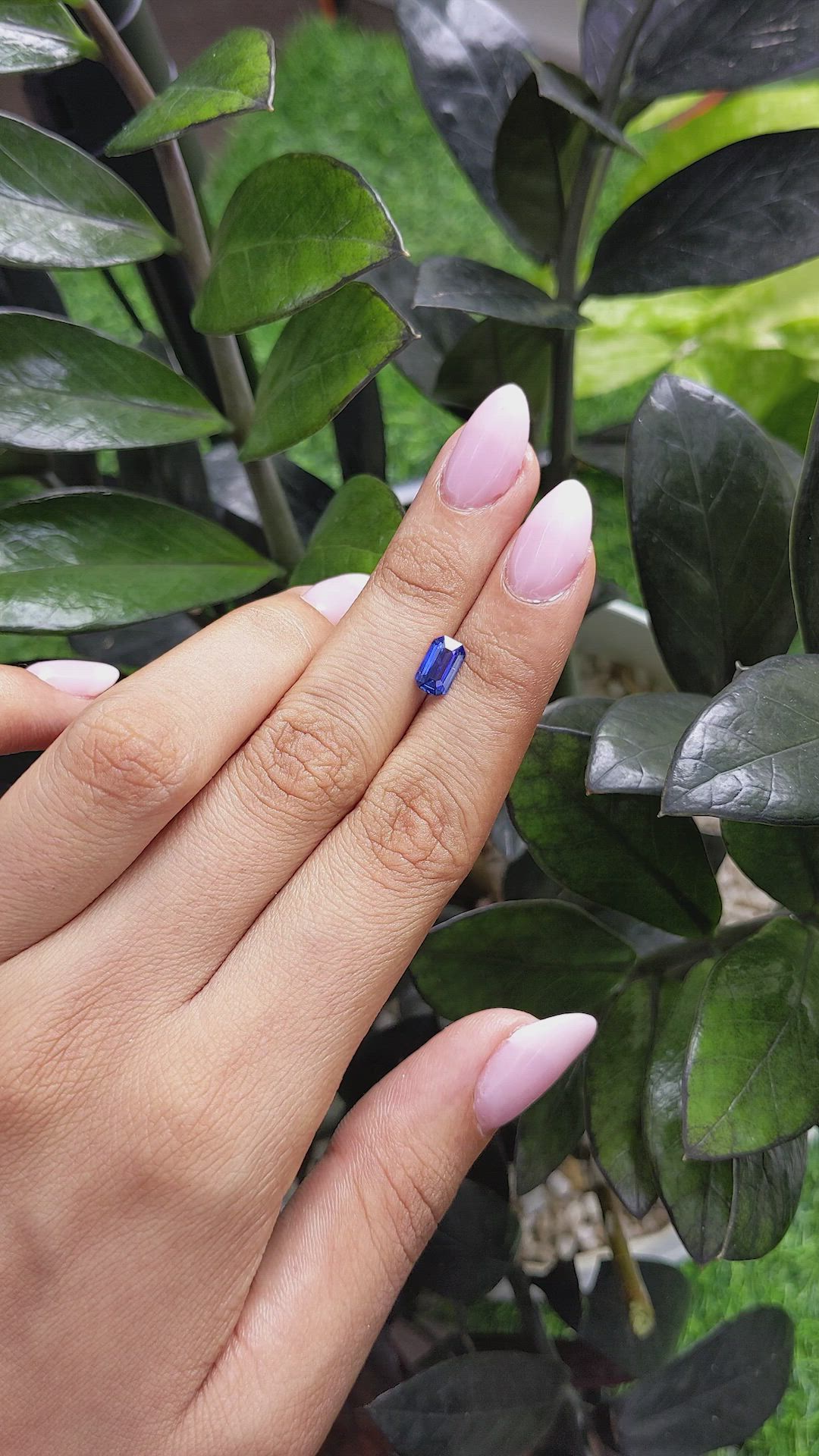 1.05 Ct. Blue Sapphire from Ceylon (Sri Lanka) Size Video