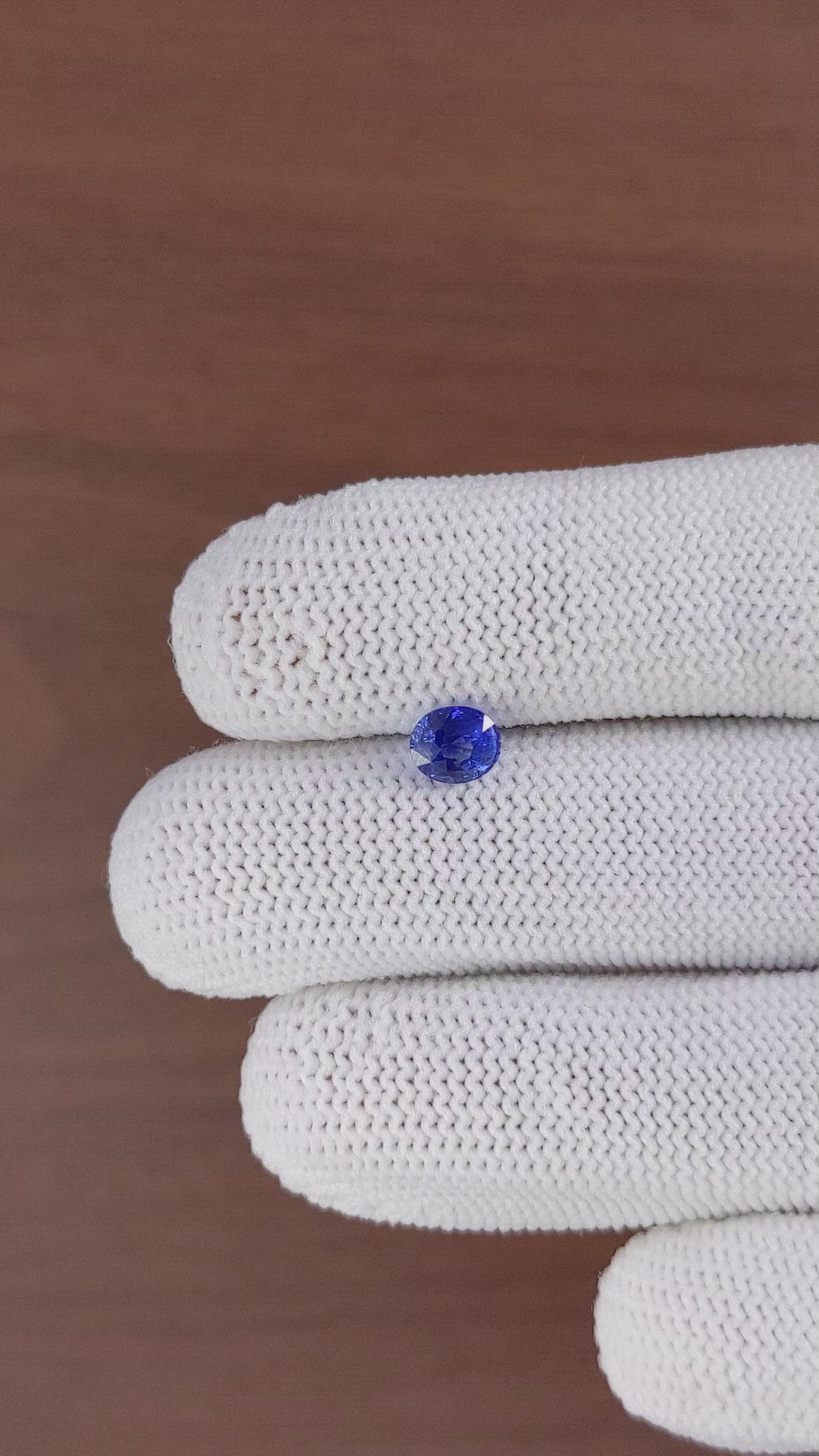 1.06 Ct. Blue Sapphire from Ceylon (Sri Lanka) Size Video