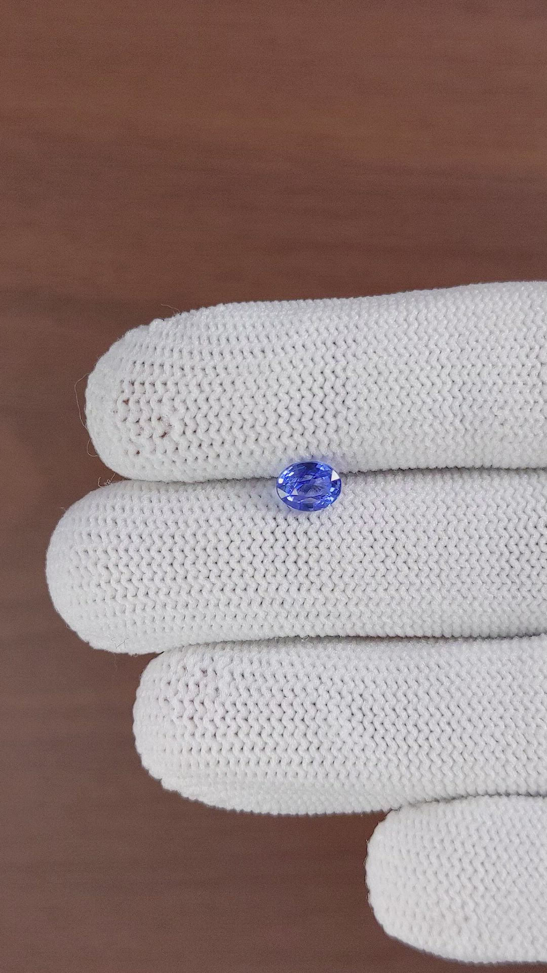 1.05 Ct. Blue Sapphire from Ceylon (Sri Lanka) Size Video