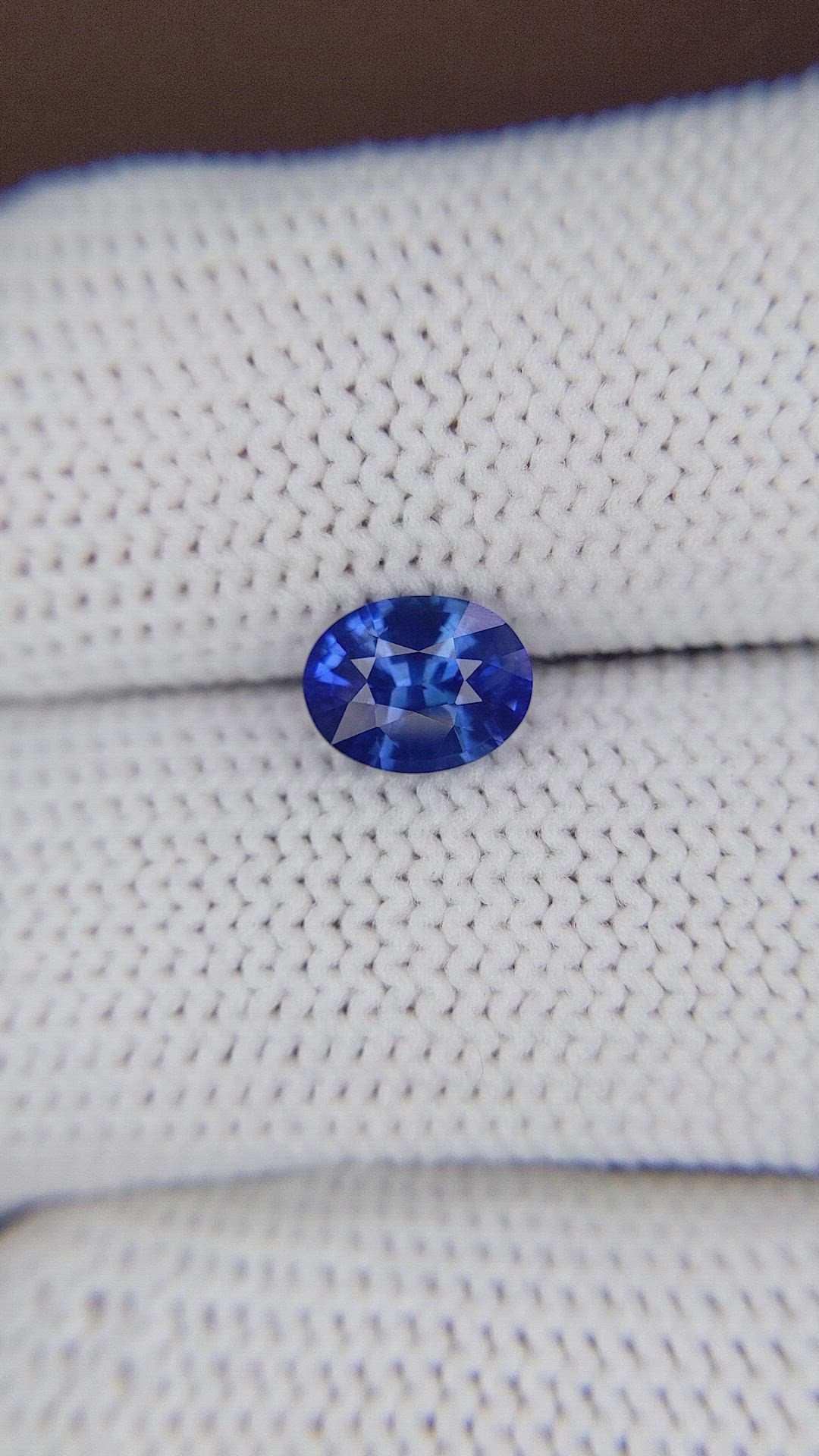 1.22 Ct. Blue Sapphire from Ceylon (Sri Lanka) Size Video