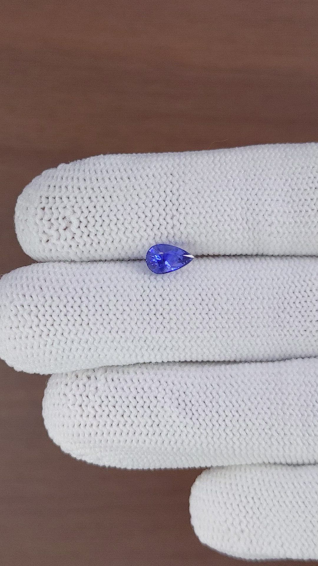 1.04 Ct. Blue Sapphire from Ceylon (Sri Lanka) Size Video