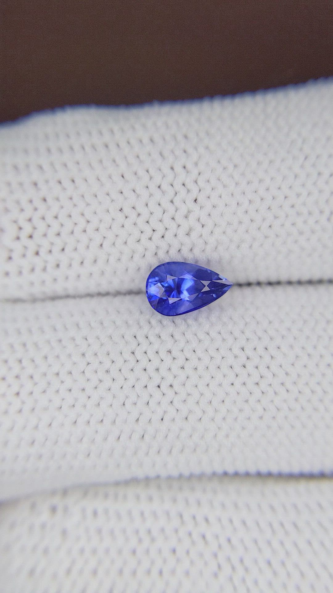 1.04 Ct. Blue Sapphire from Ceylon (Sri Lanka) Size Video