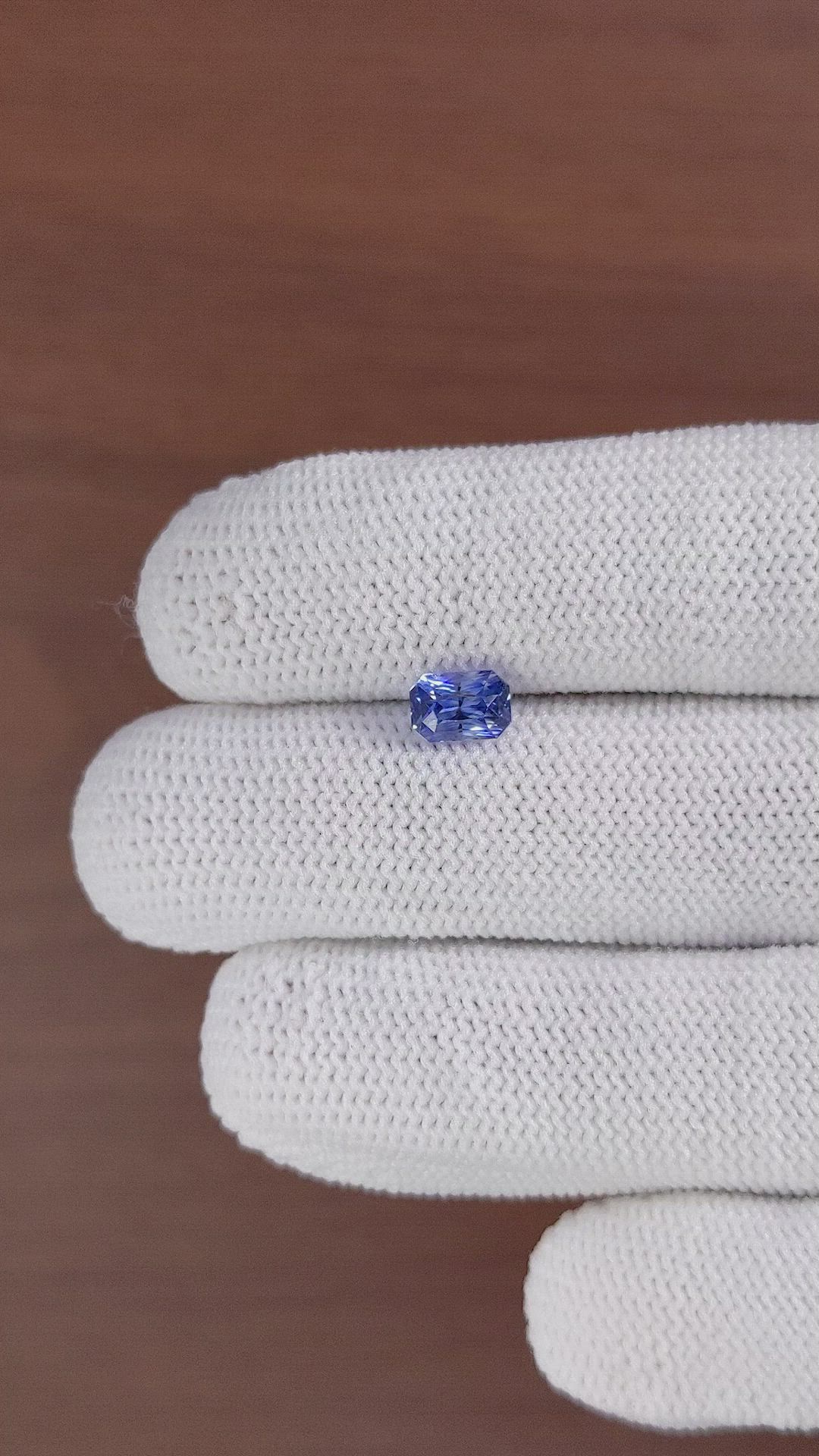 1.37 Ct. Blue Sapphire from Ceylon (Sri Lanka) Size Video